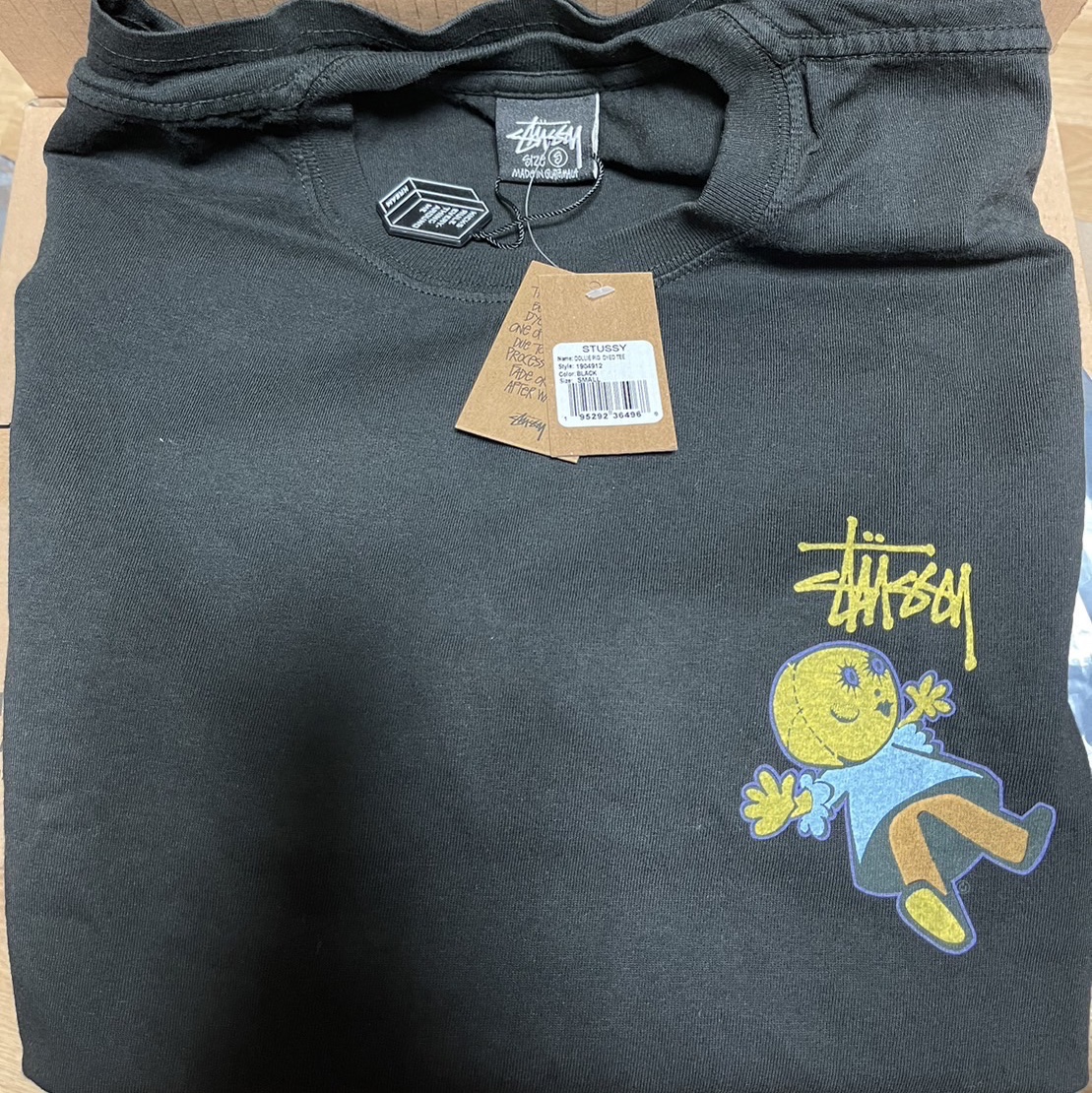 Stussy Dollie Pigment Dyed T-Shirt Black 착용 스타일