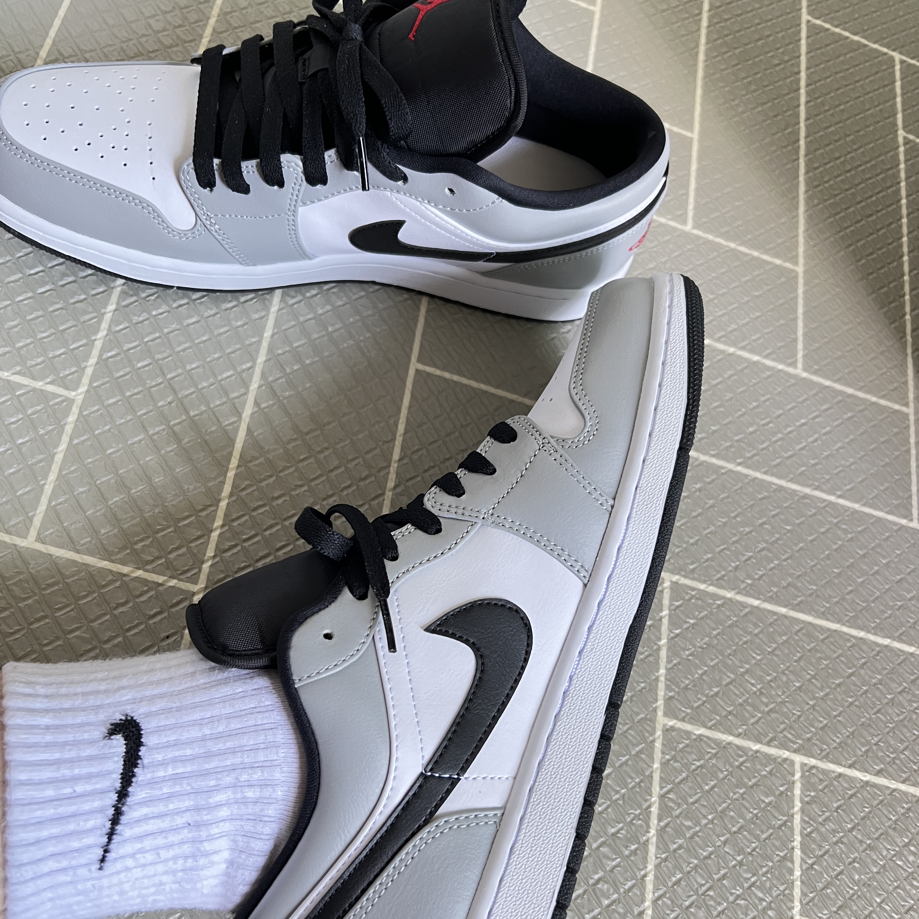 Jordan 1 Low Light Smoke Grey 착용 스타일