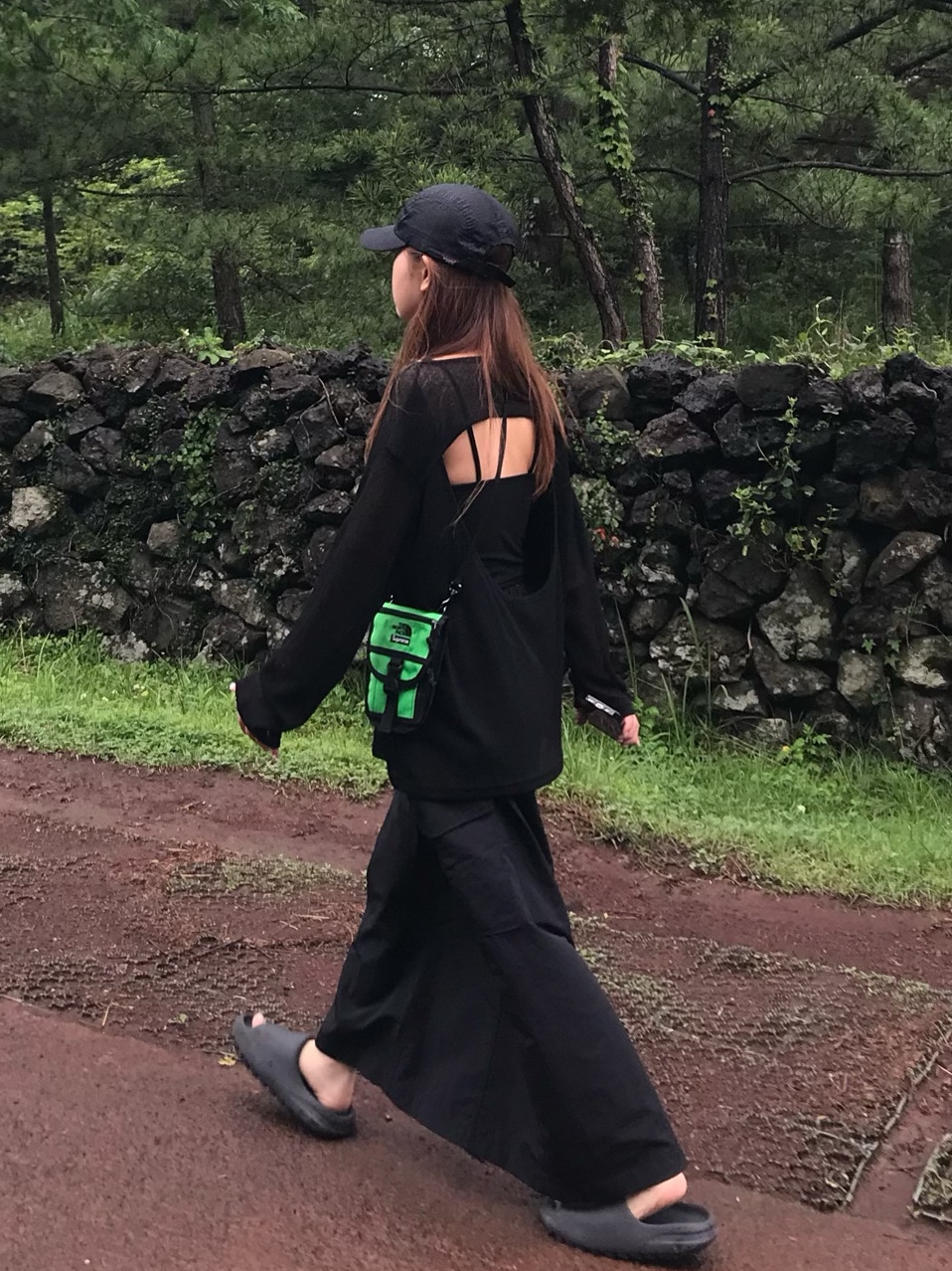 Supreme x The North Face RTG Utility Pouch Green - 20SS, Adidas Yeezy Slide Onyx 착용 스타일