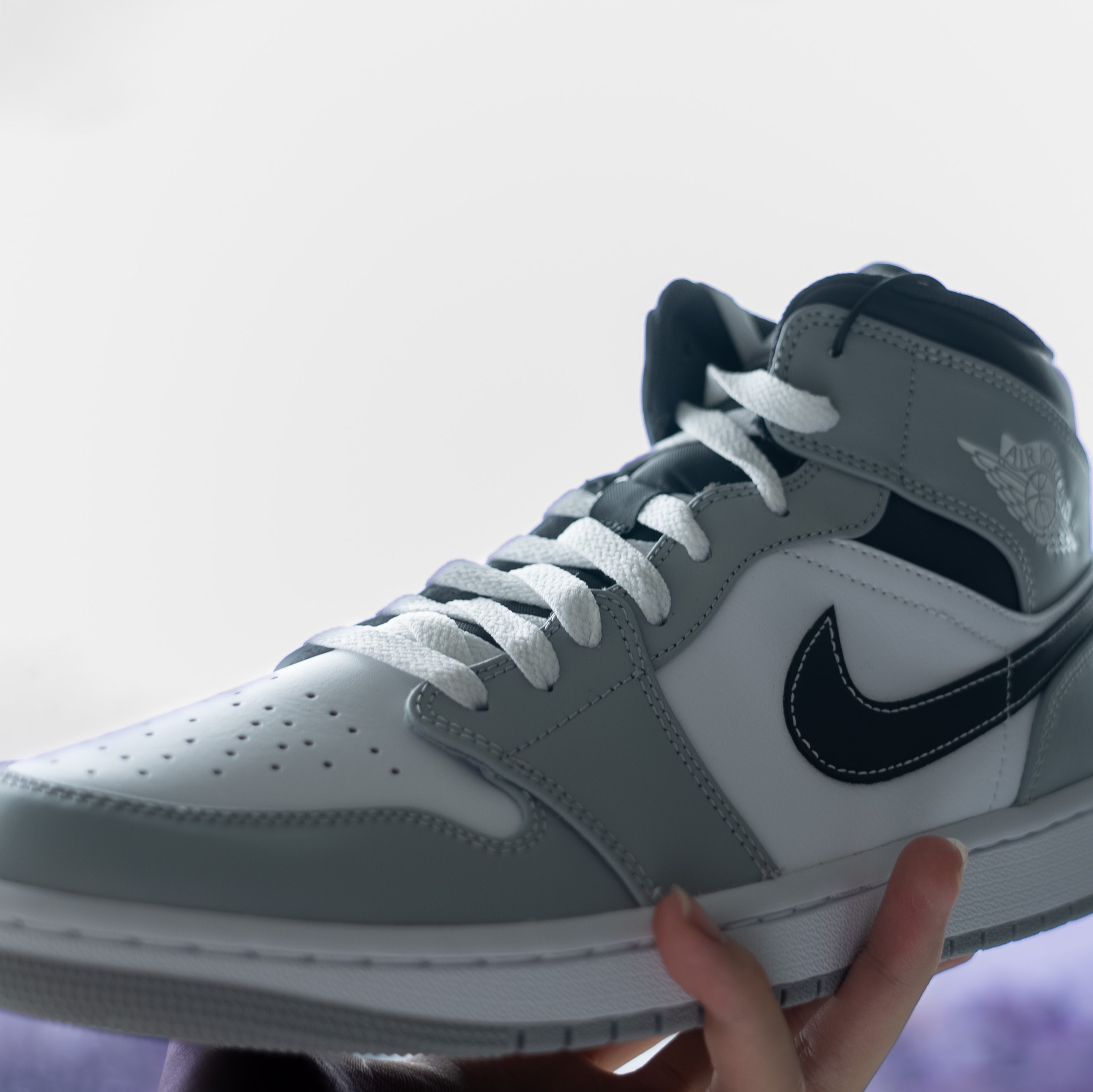 Jordan 1 Mid Light Smoke Grey Anthracite 착용 스타일