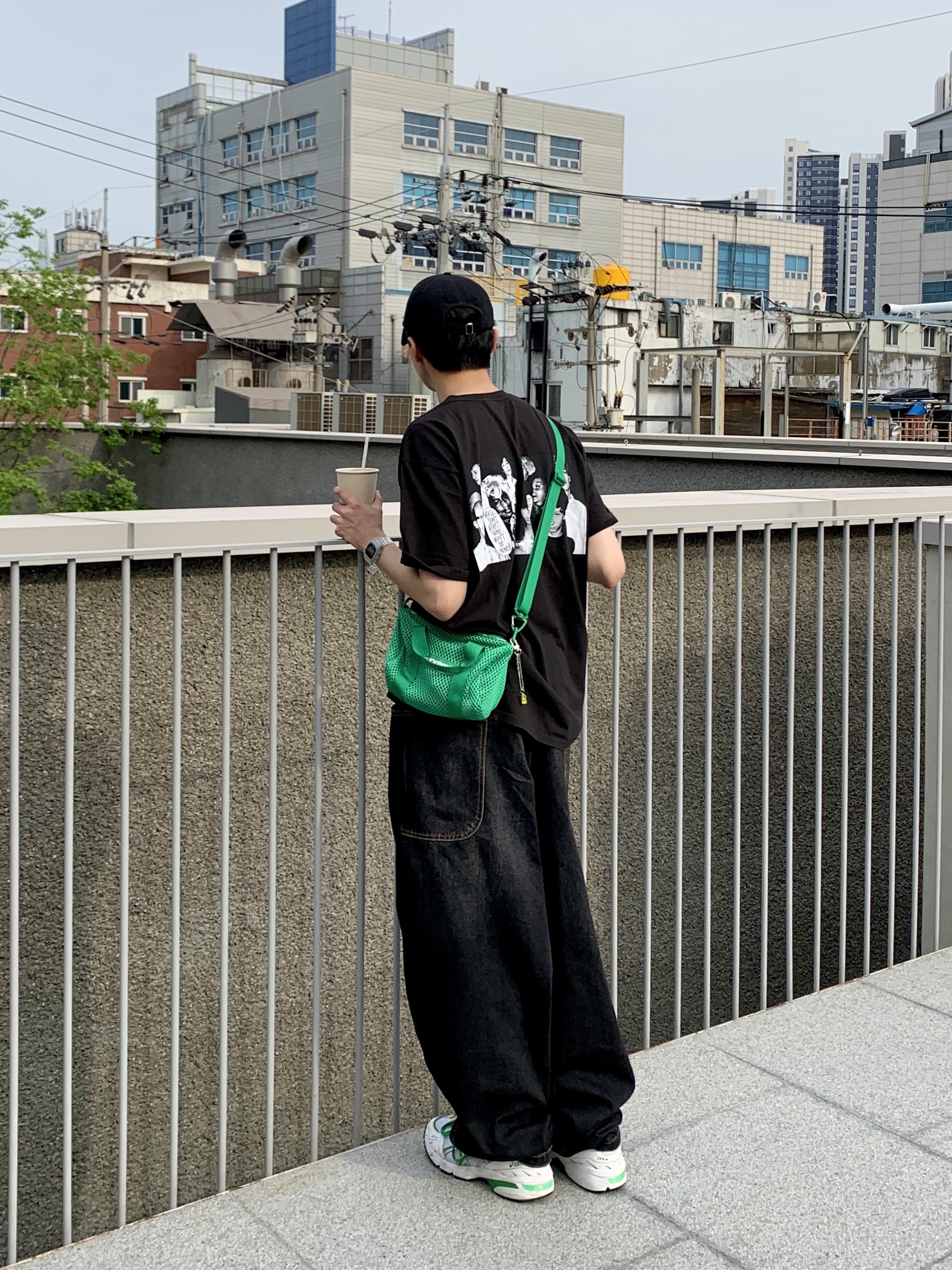 Stussy x Martine Rose Collage Pigment Dyed T-Shirt Black, Supreme Mesh Mini Duffle Bag Green - 23SS 착용 스타일 - 1