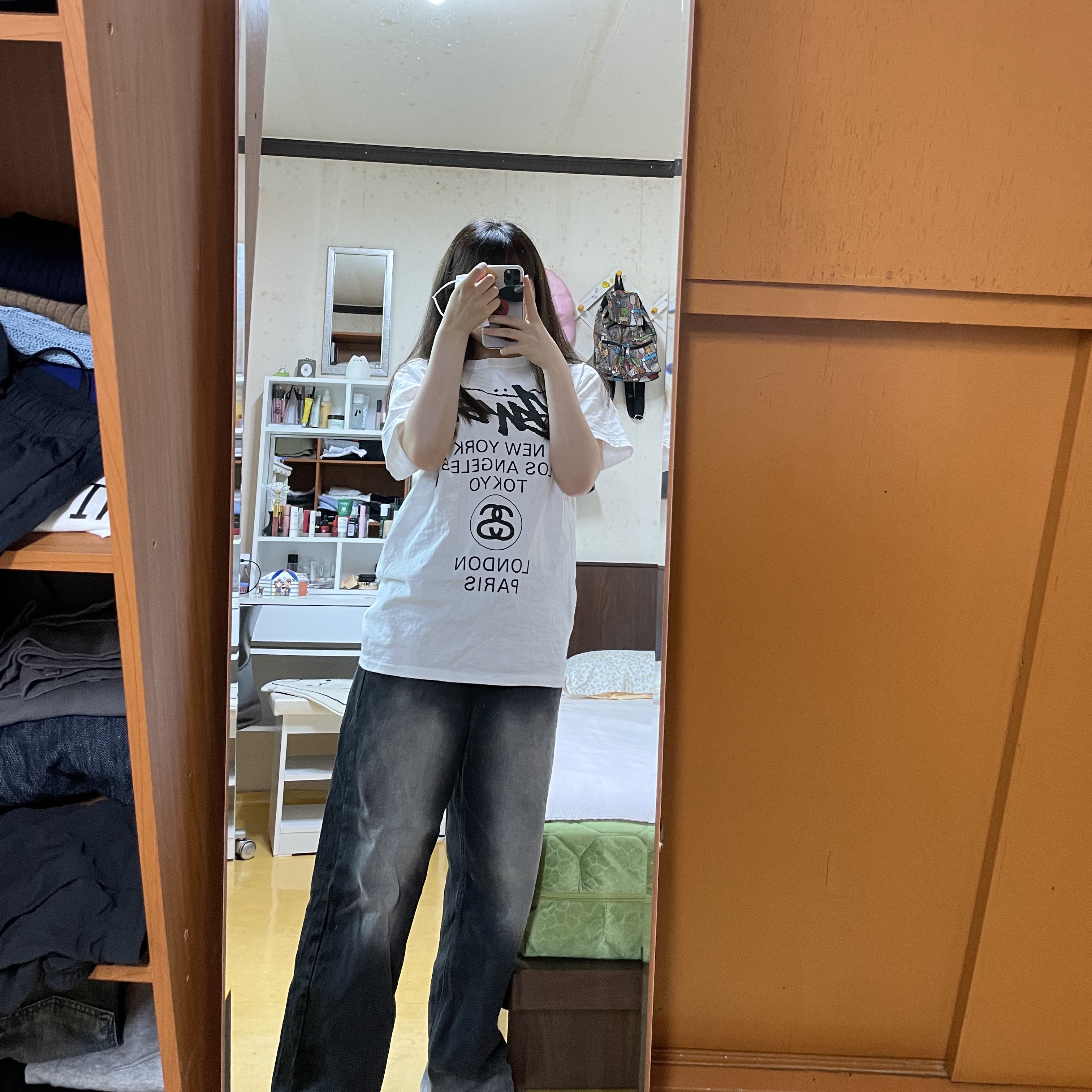 Stussy World Tour T-Shirt White 2023 착용 스타일