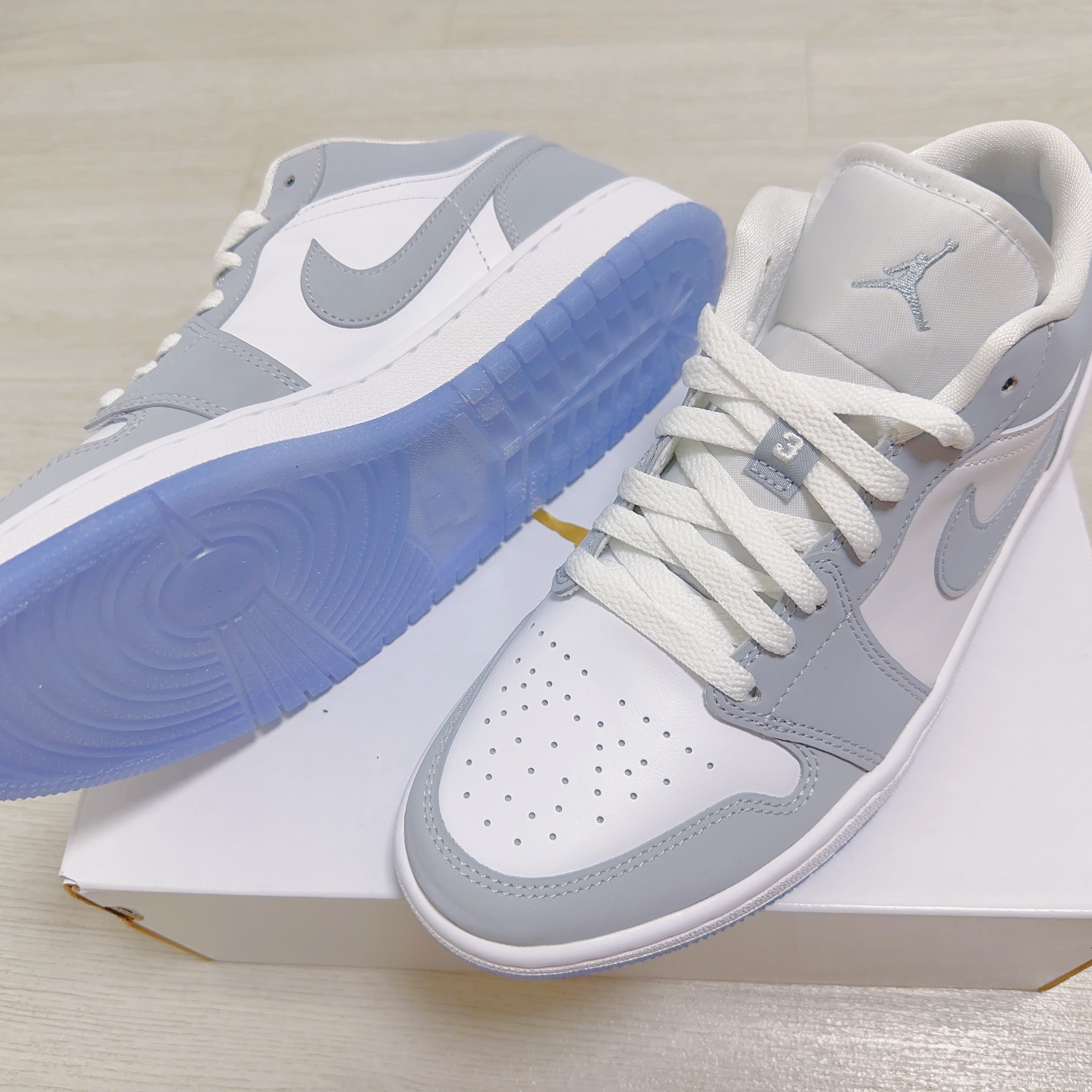 (W) Jordan 1 Low White Wolf Grey 착용 스타일