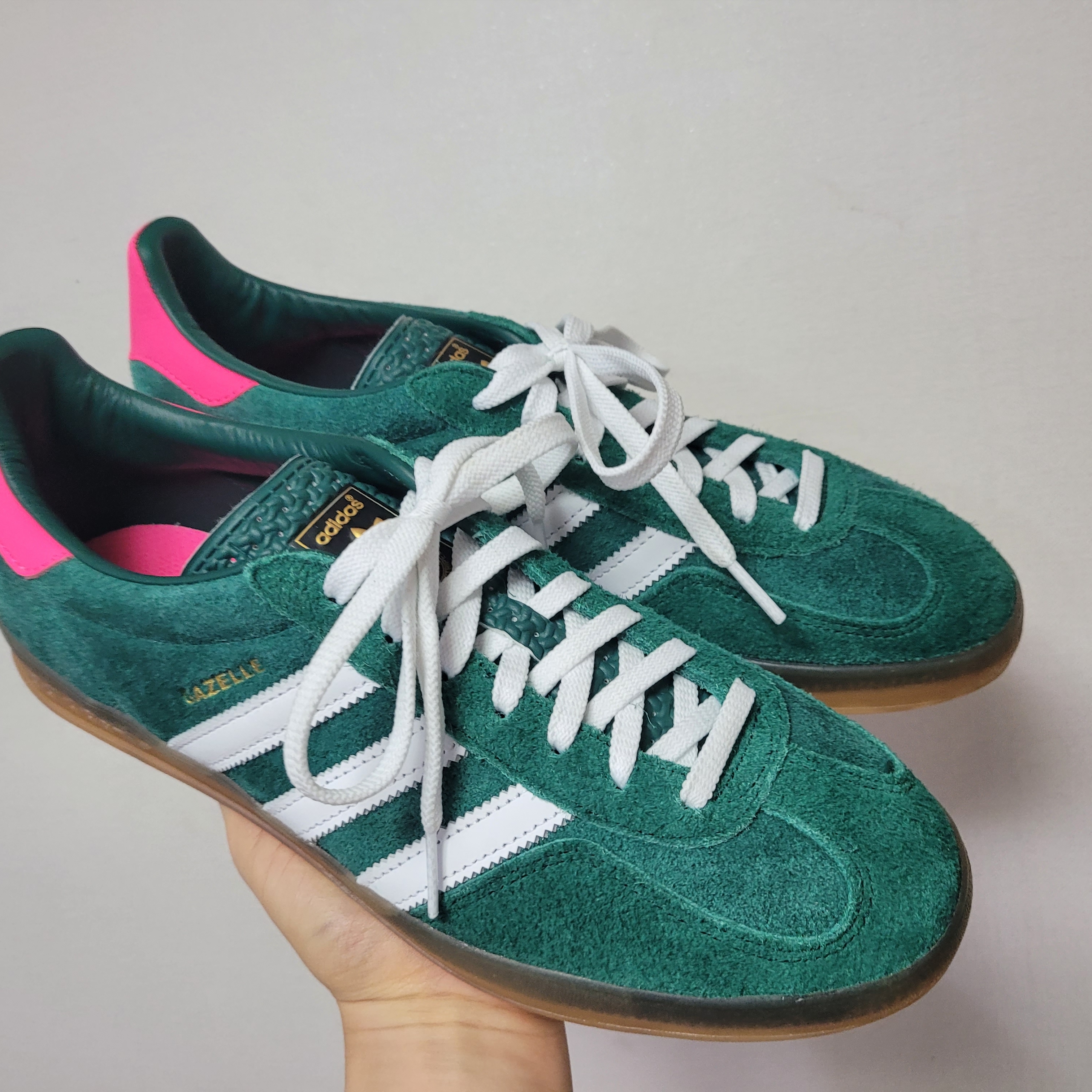 (W) Adidas Gazelle Indoor Collegiate Green 착용 스타일 - 2