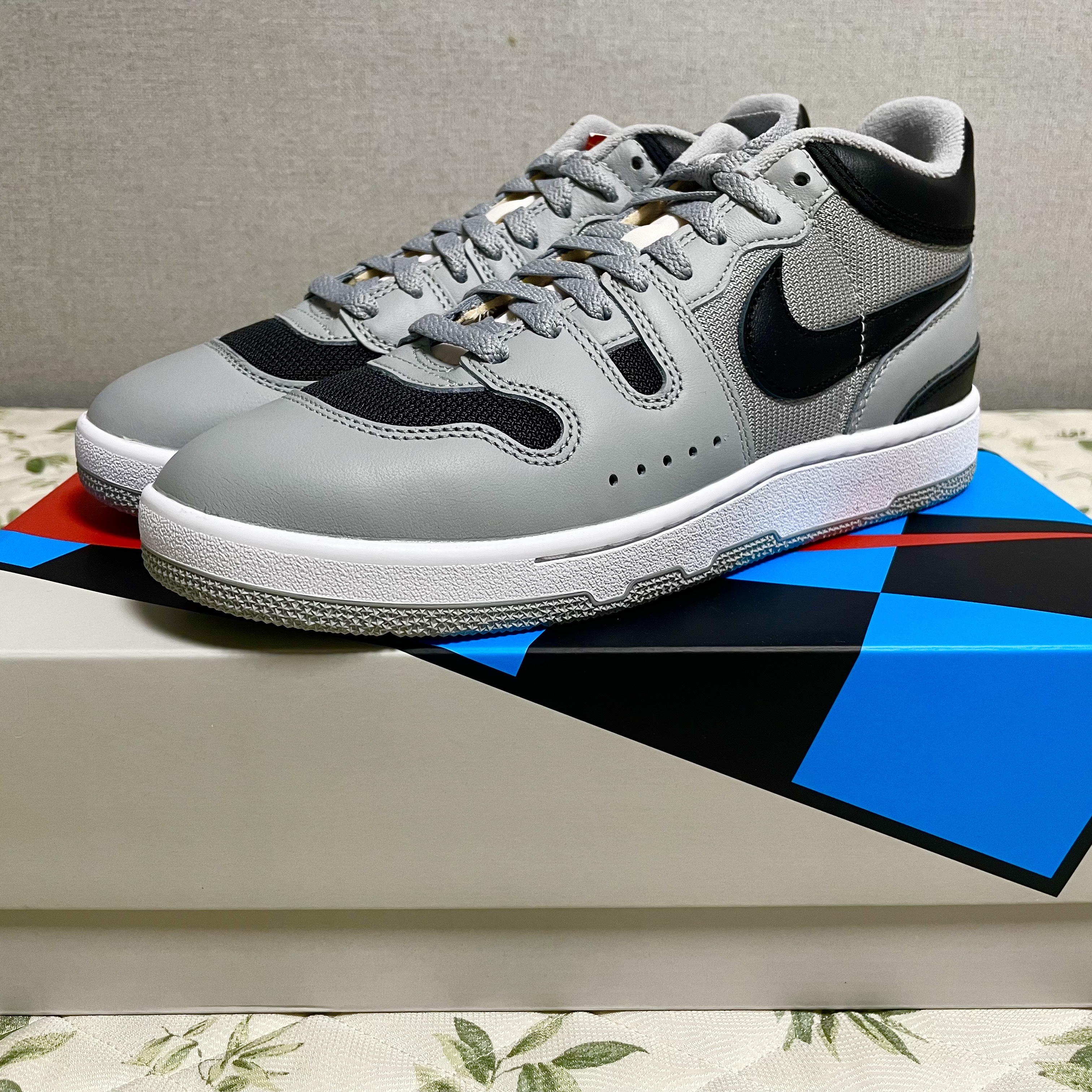 Nike Mac Attack QS SP Light Smoke Grey 착용 스타일 - 2
