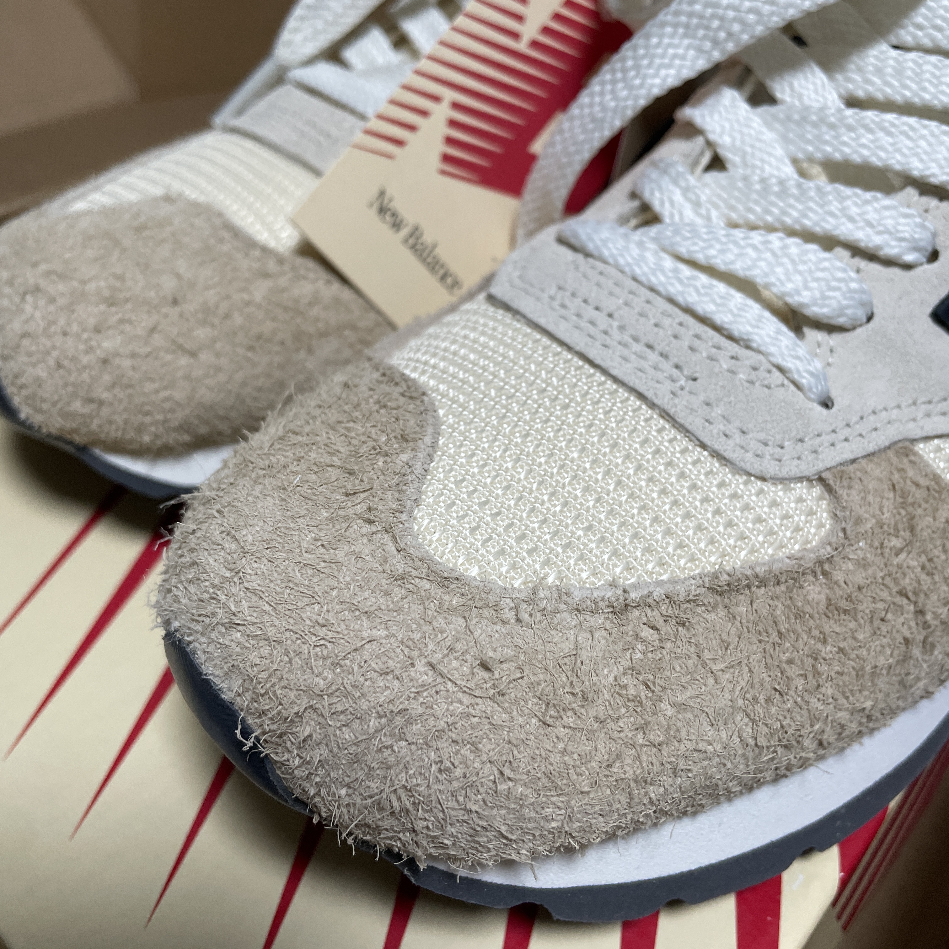 New Balance 990v1 Made in USA Incense Macadamia Nut 착용 스타일 - 4