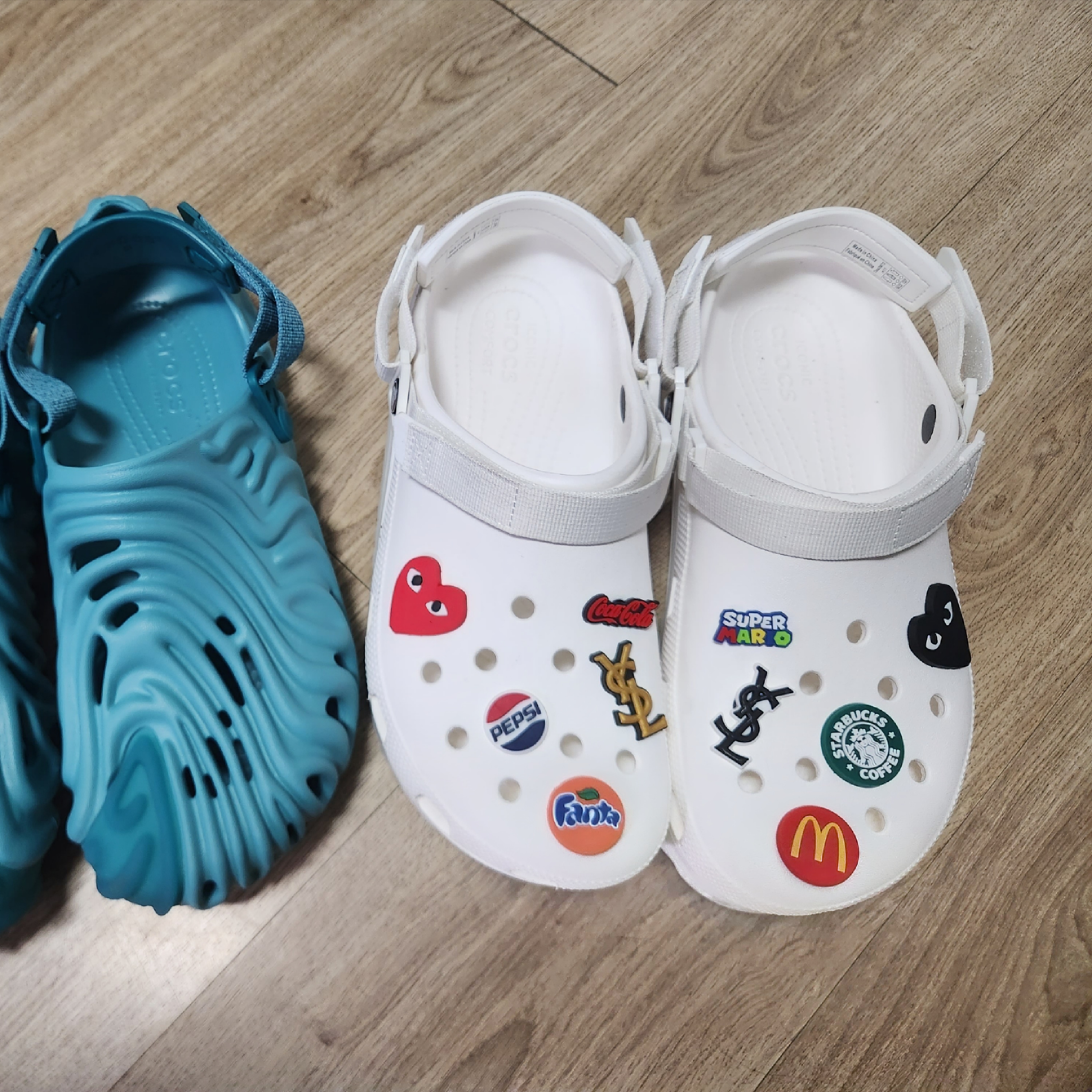 Crocs Classic Hiker Clog White 착용 스타일 - 2