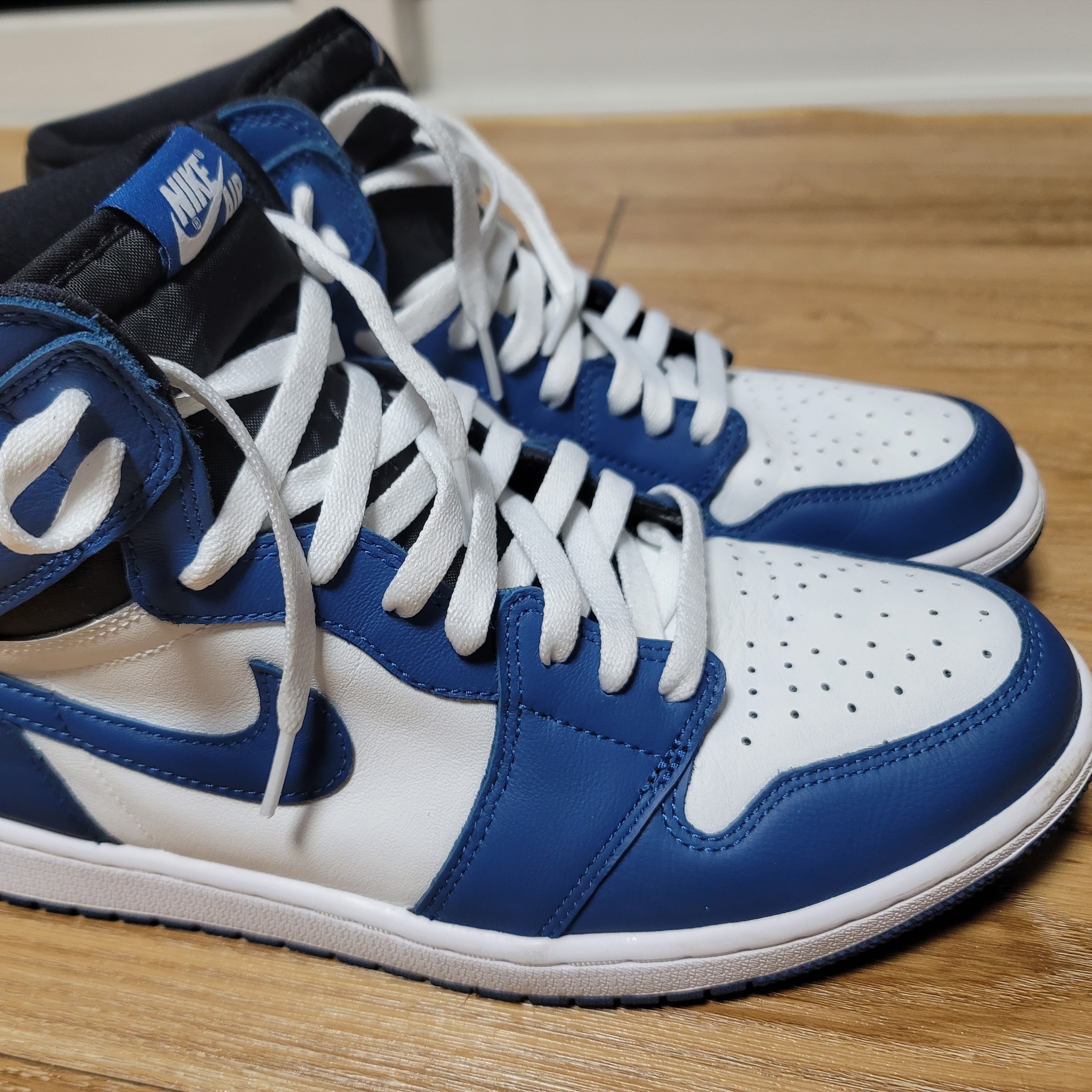 Jordan 1 Retro High OG Dark Marina Blue 착용 스타일