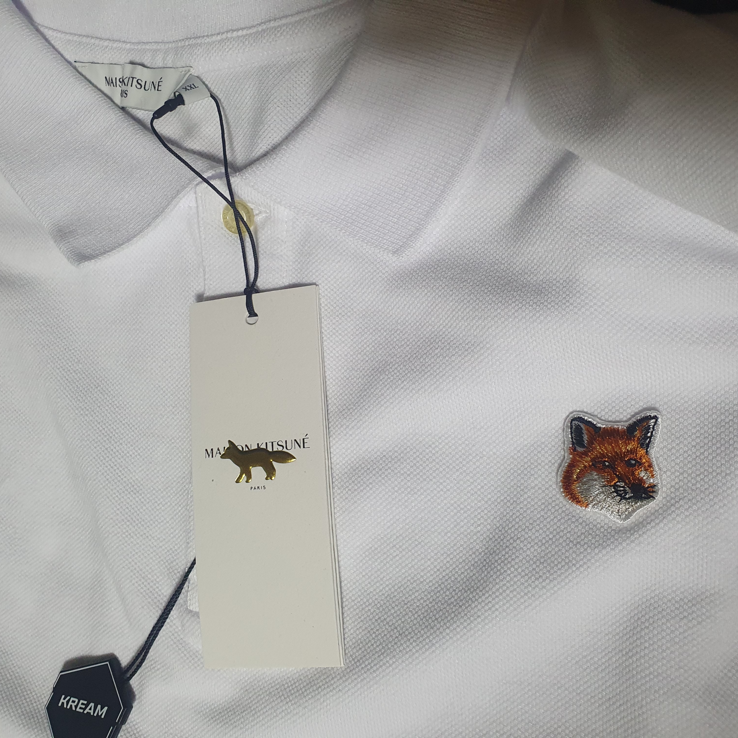 Maison Kitsune Fox Head Patch Classic Polo White 착용 스타일
