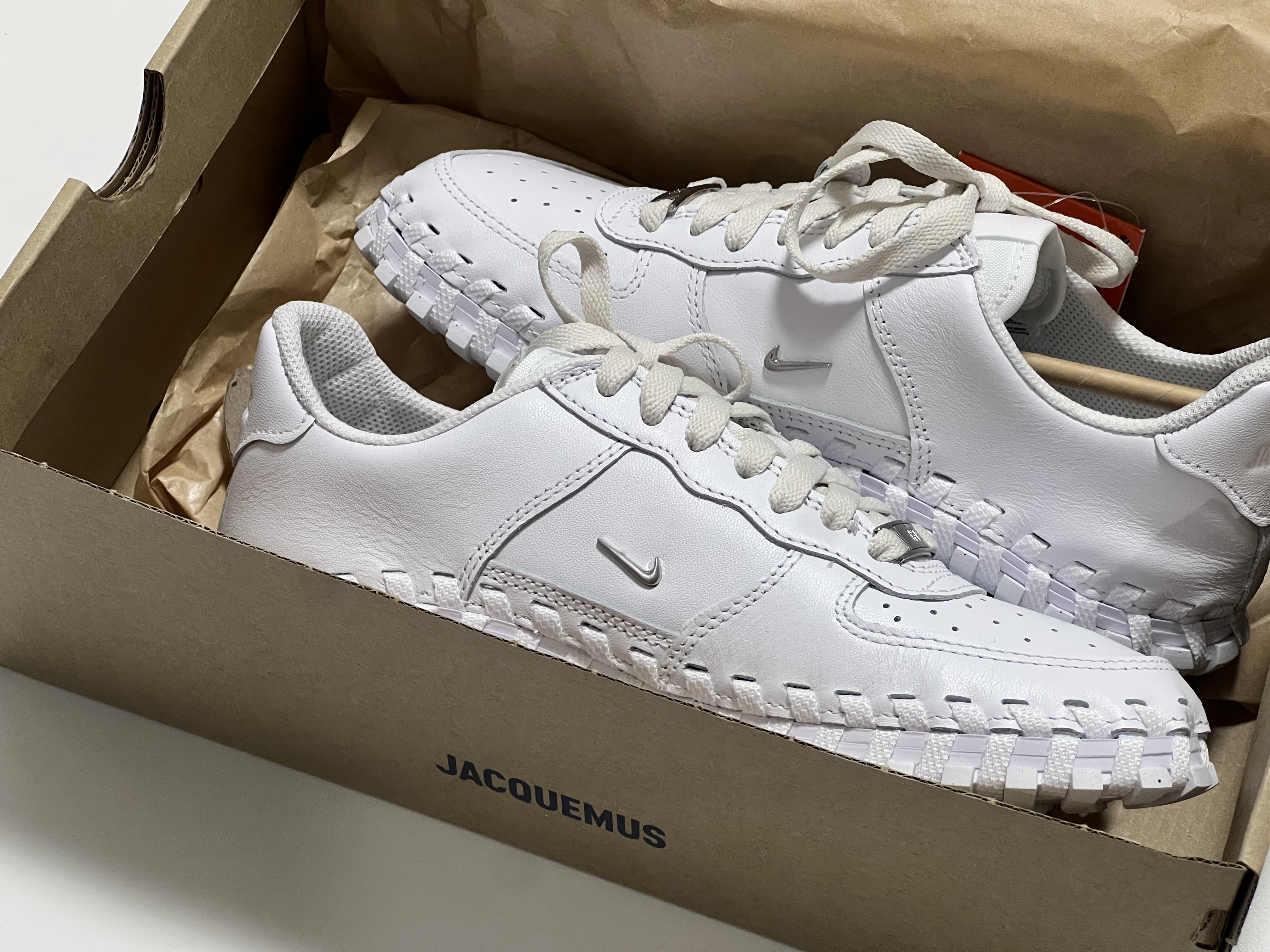 Nike x Jacquemus J Force 1 Low LX SP White 착용 스타일 - 1