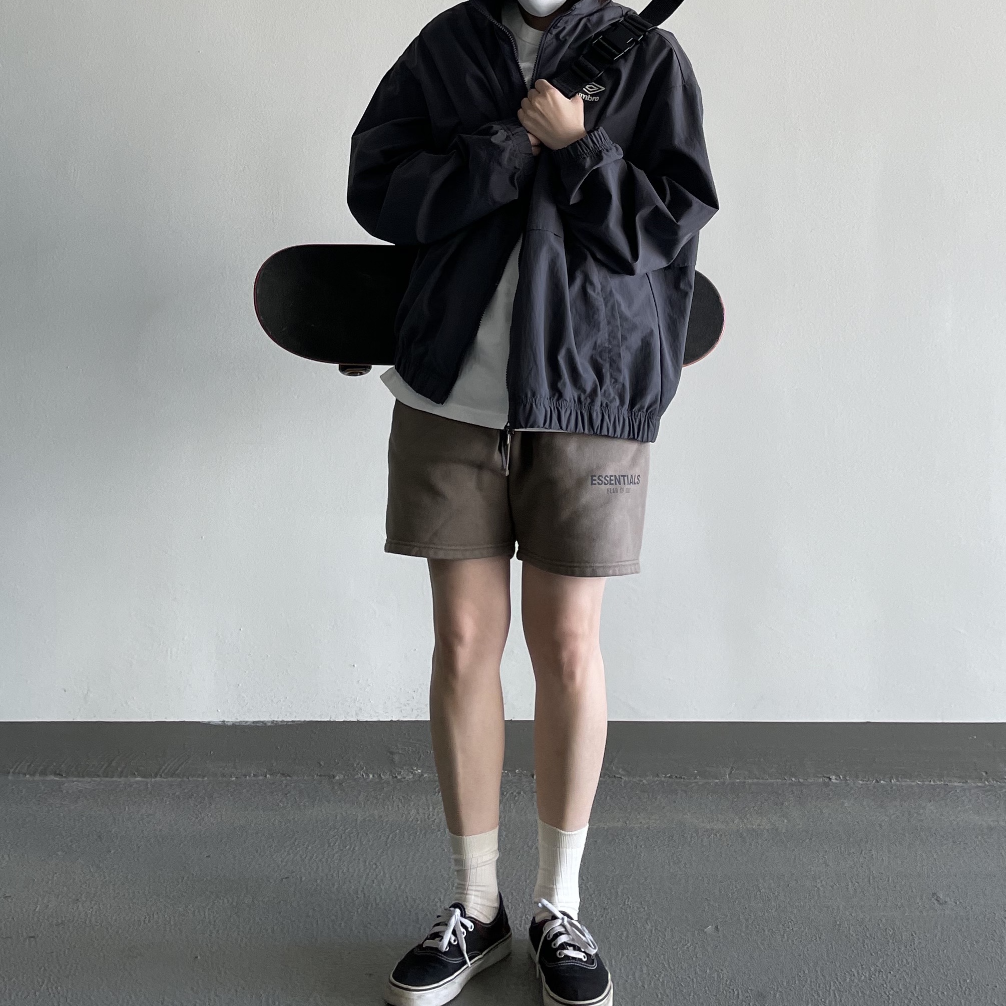 Vans Authentic HC DIY Winter Sky, Essentials Fleece Shorts Taupe - 20FW 착용 스타일