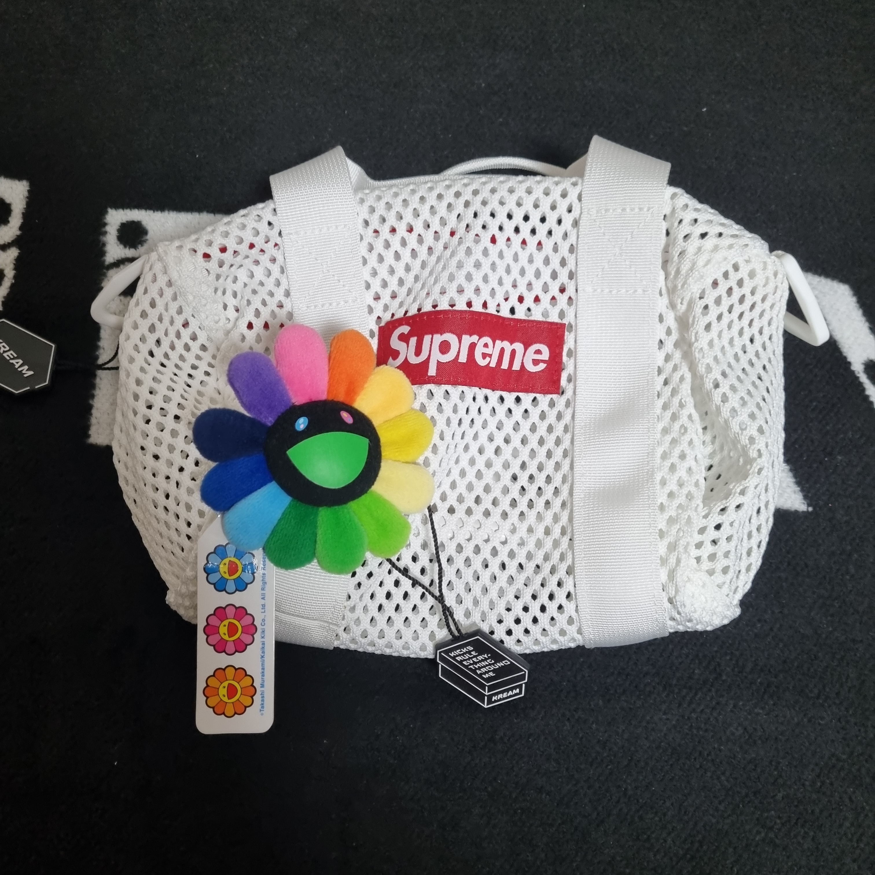 Supreme Mesh Mini Duffle Bag White - 23SS 착용 스타일 - 2