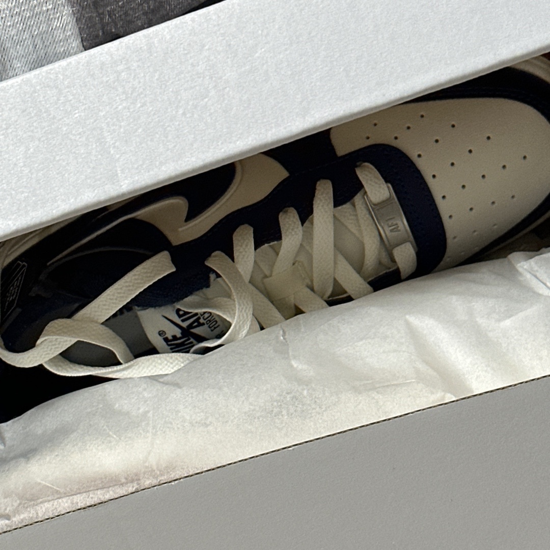 (GS) Nike Air Force 1 LV8 3 Midnight Navy 착용 스타일 - 2