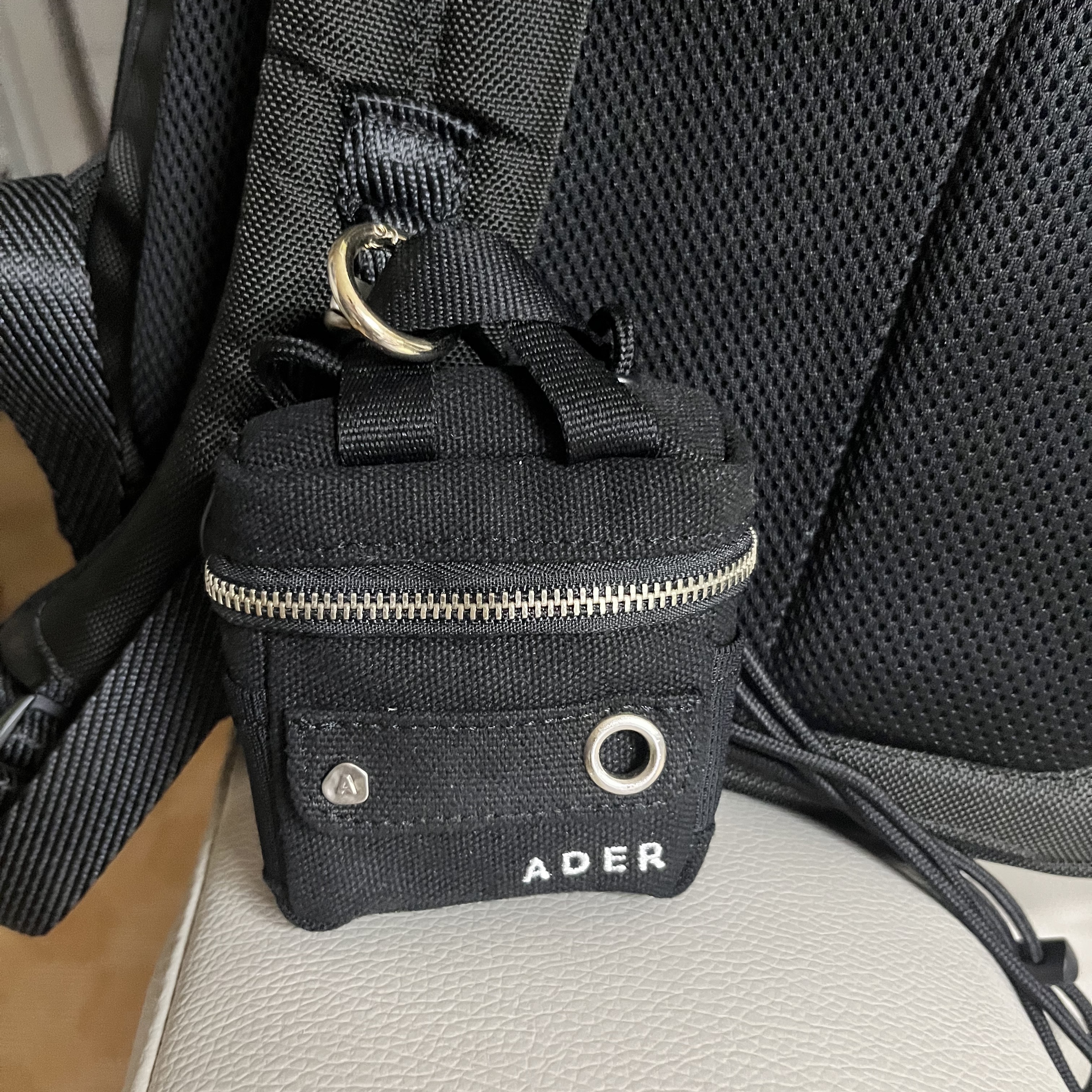 Ader Error Small Tote Bag Black 착용 스타일