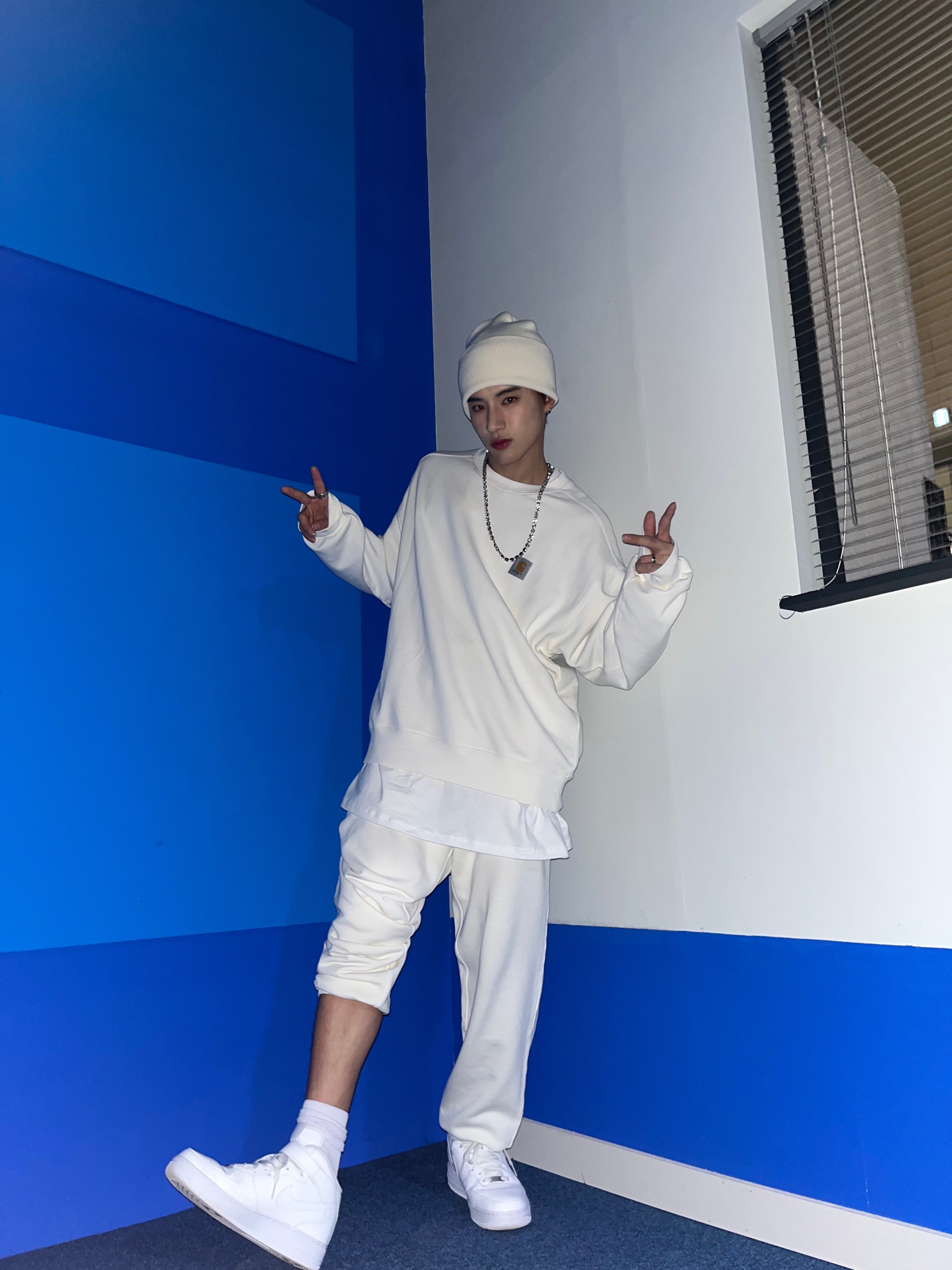 Nike x 1017 Alyx 9SM Air Force 1 High Triple White 2020 착용 스타일