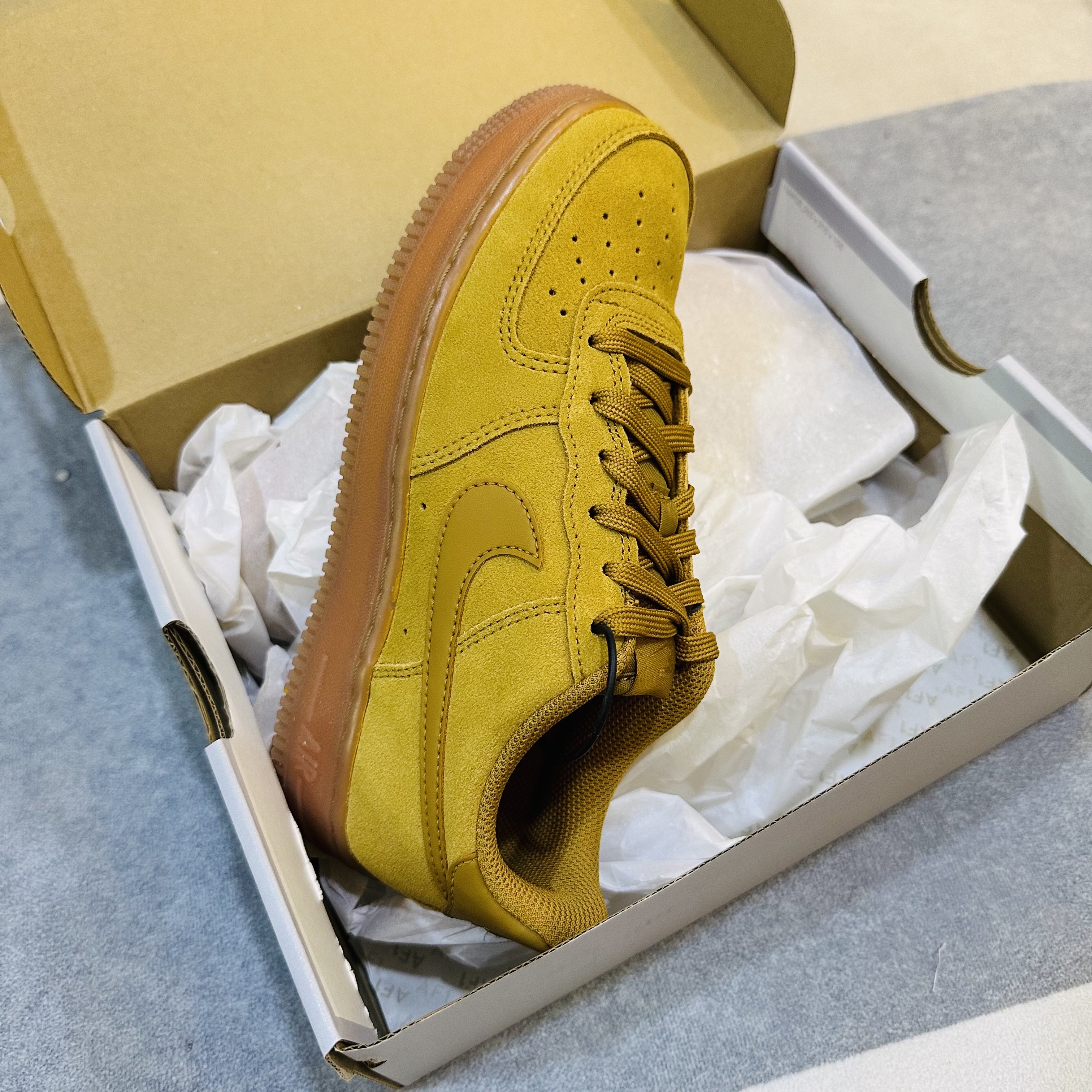 (GS) Nike Air Force 1 LV8 3 Wheat 착용 스타일