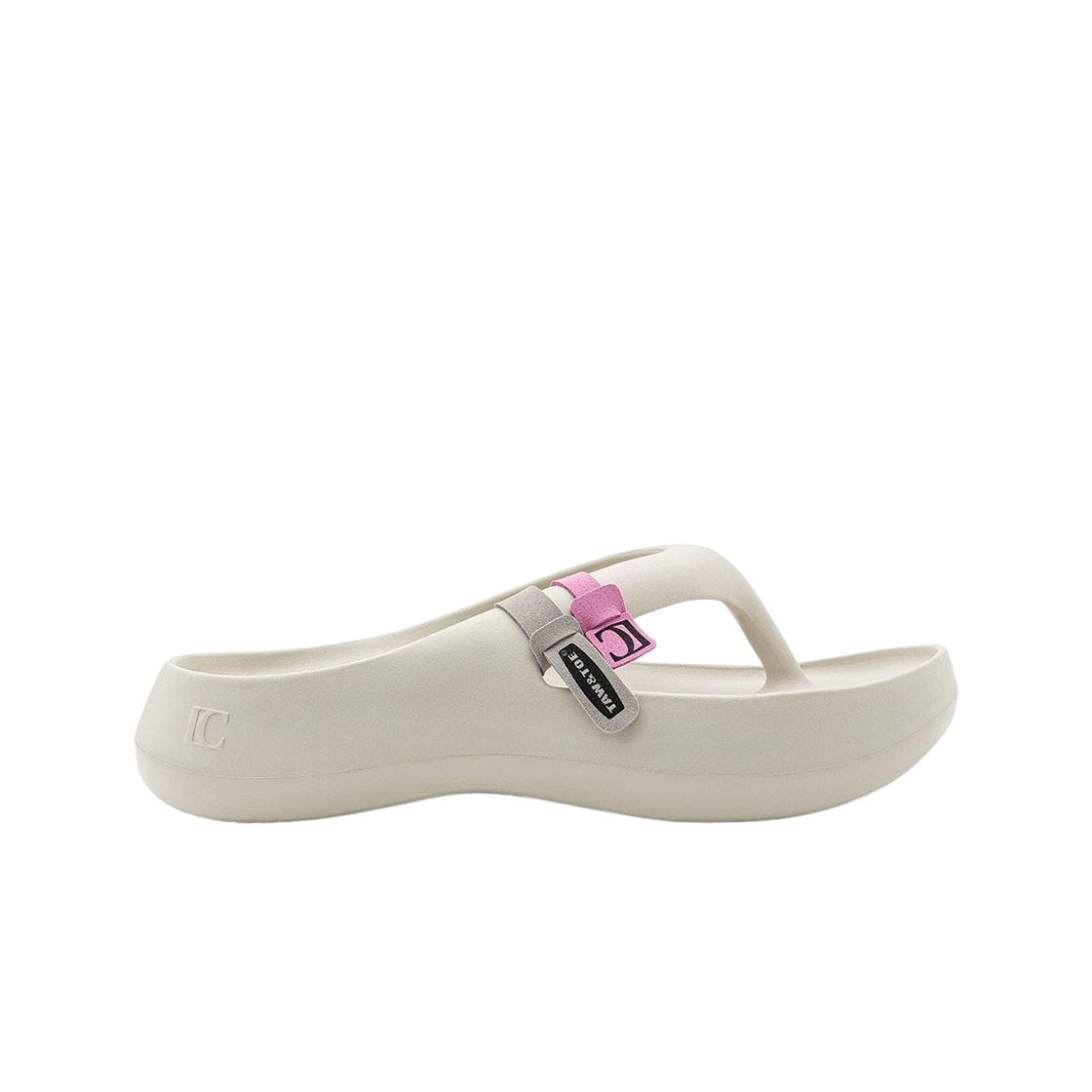 토앤토 x 로우 클래식 플랫폼 플립 플랍 크림(Taw&Toe x Low Classic Platform Flip Flop Cream)