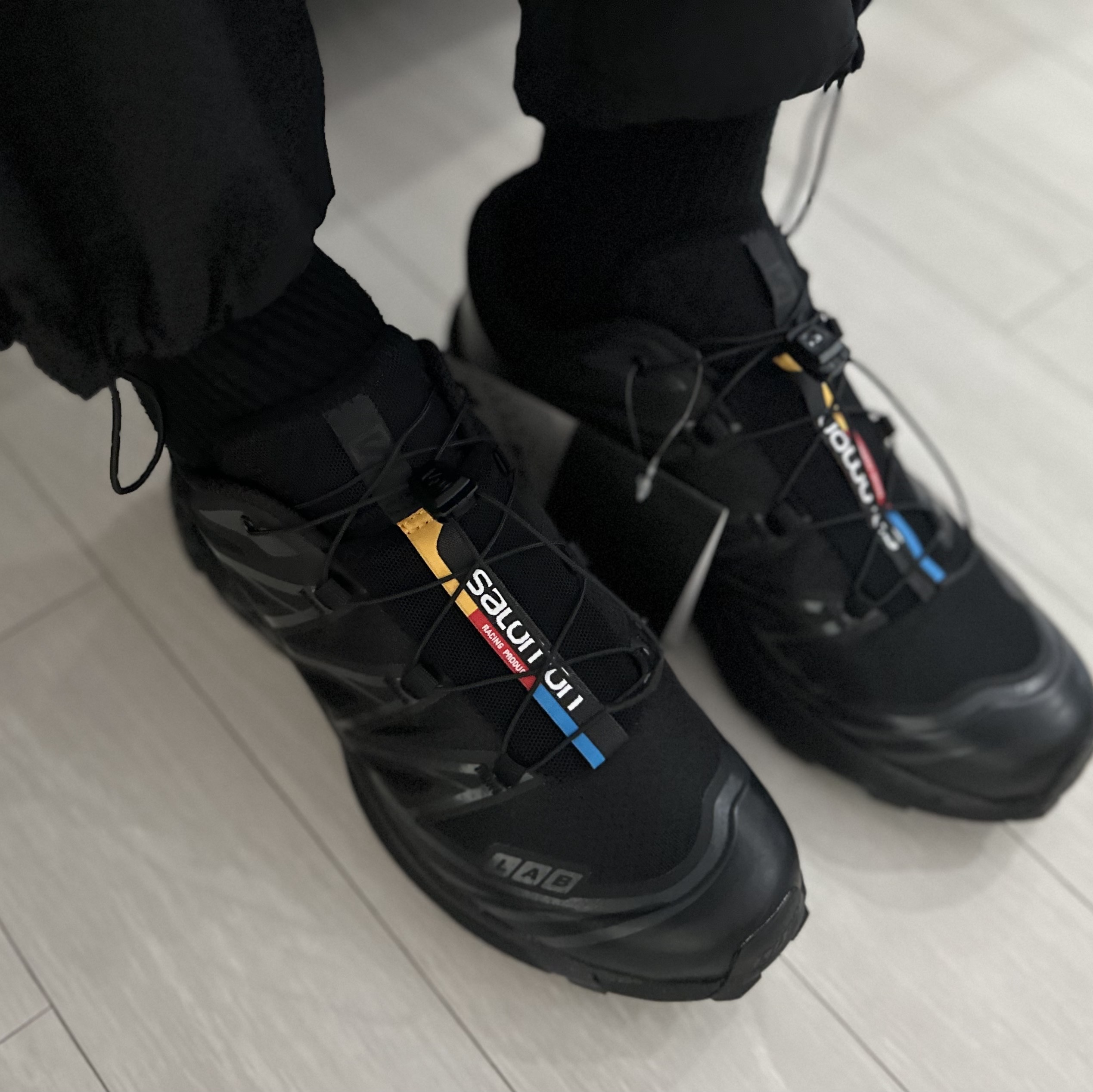Salomon XT-6 ADV Black 착용 스타일 - 2
