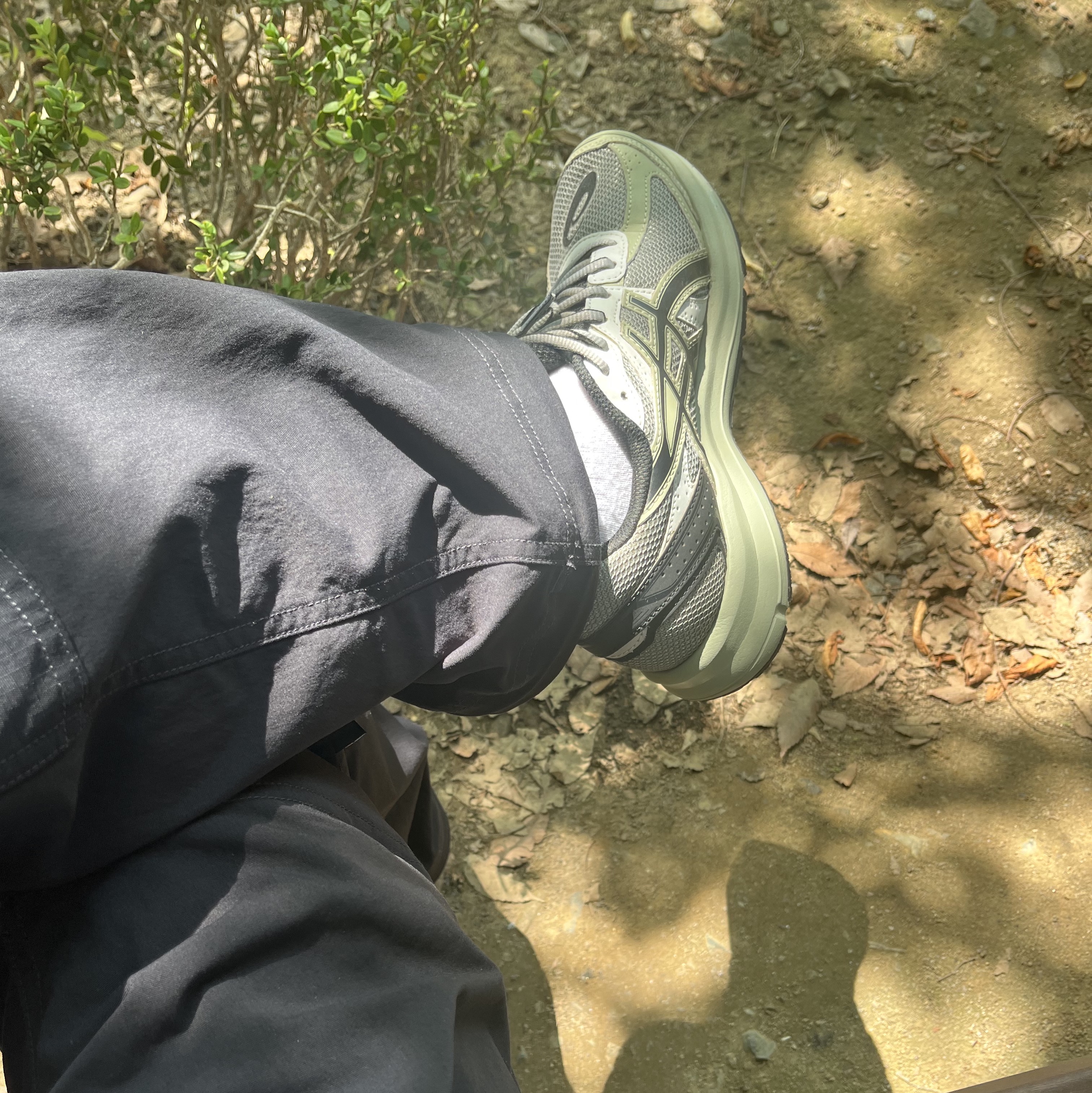 Asics Jog 100 S Sheet Rock - 2E Wide, Nike ACG Smith Summit Cargo Pants Black - Asia 착용 스타일