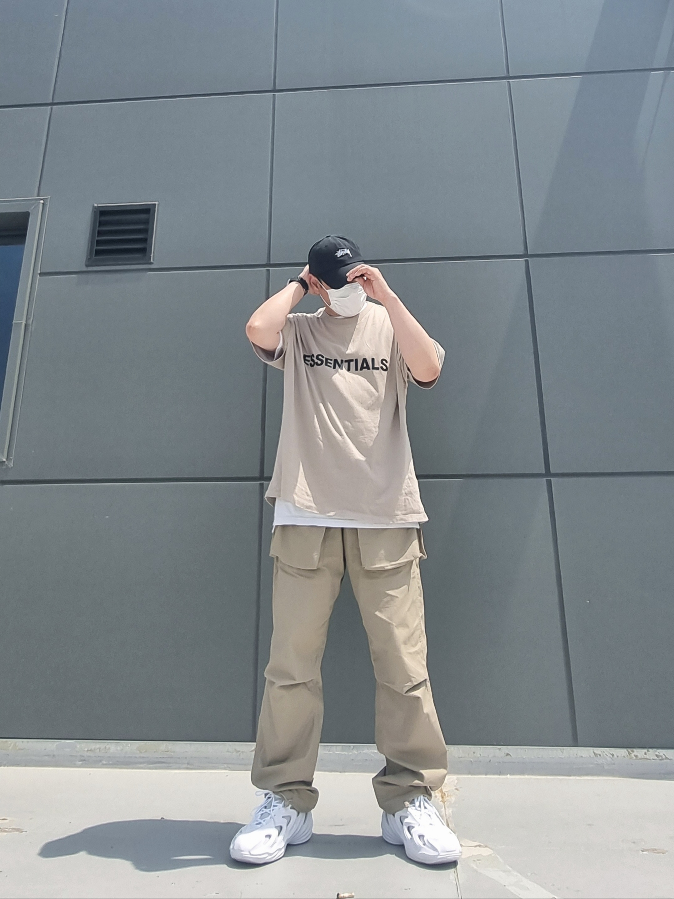 Stussy Basic Stock Low Pro Cap Black, Adidas Adifom Q Cloud White Grey 착용 스타일