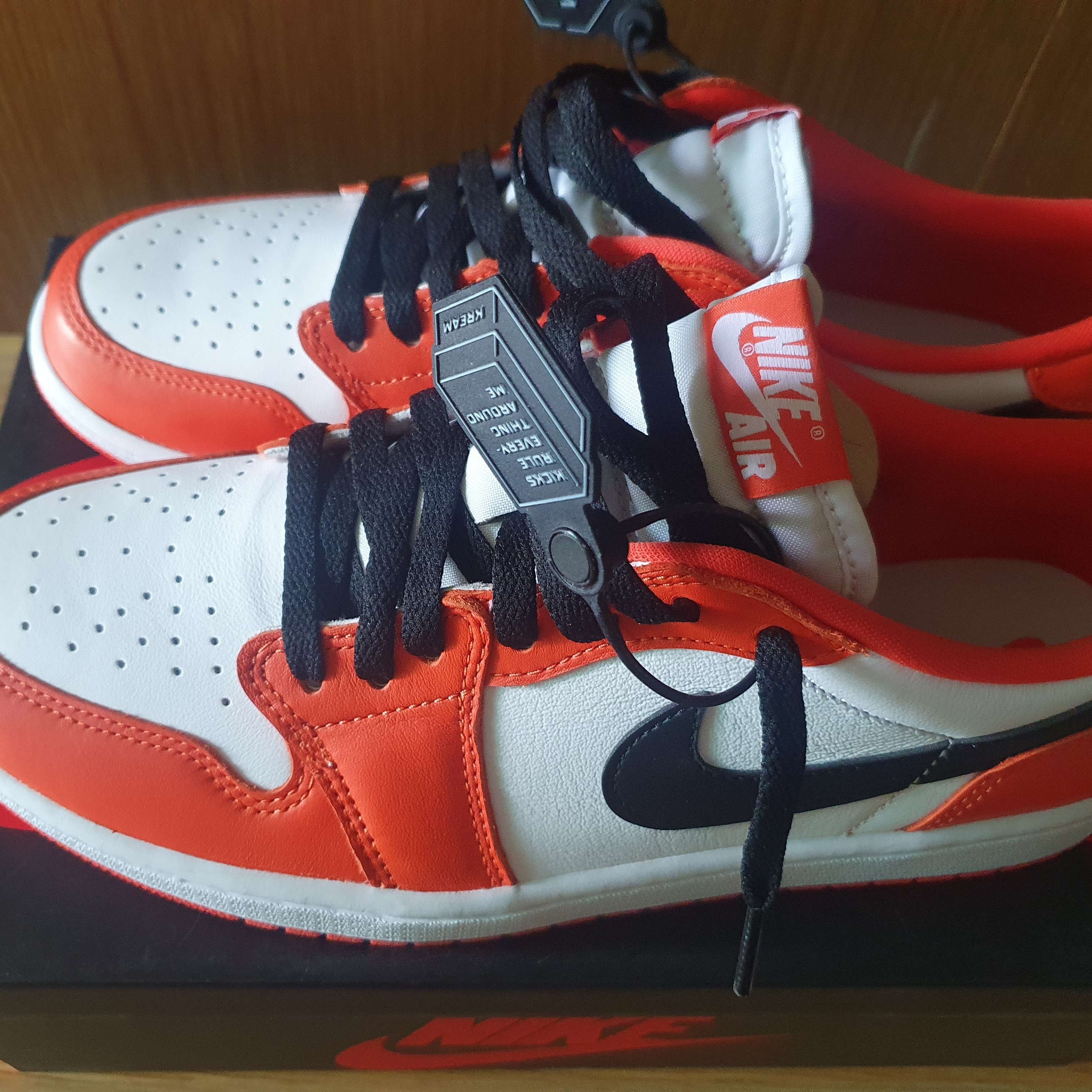 (W) Jordan 1 Low OG Starfish 착용 스타일 - 1