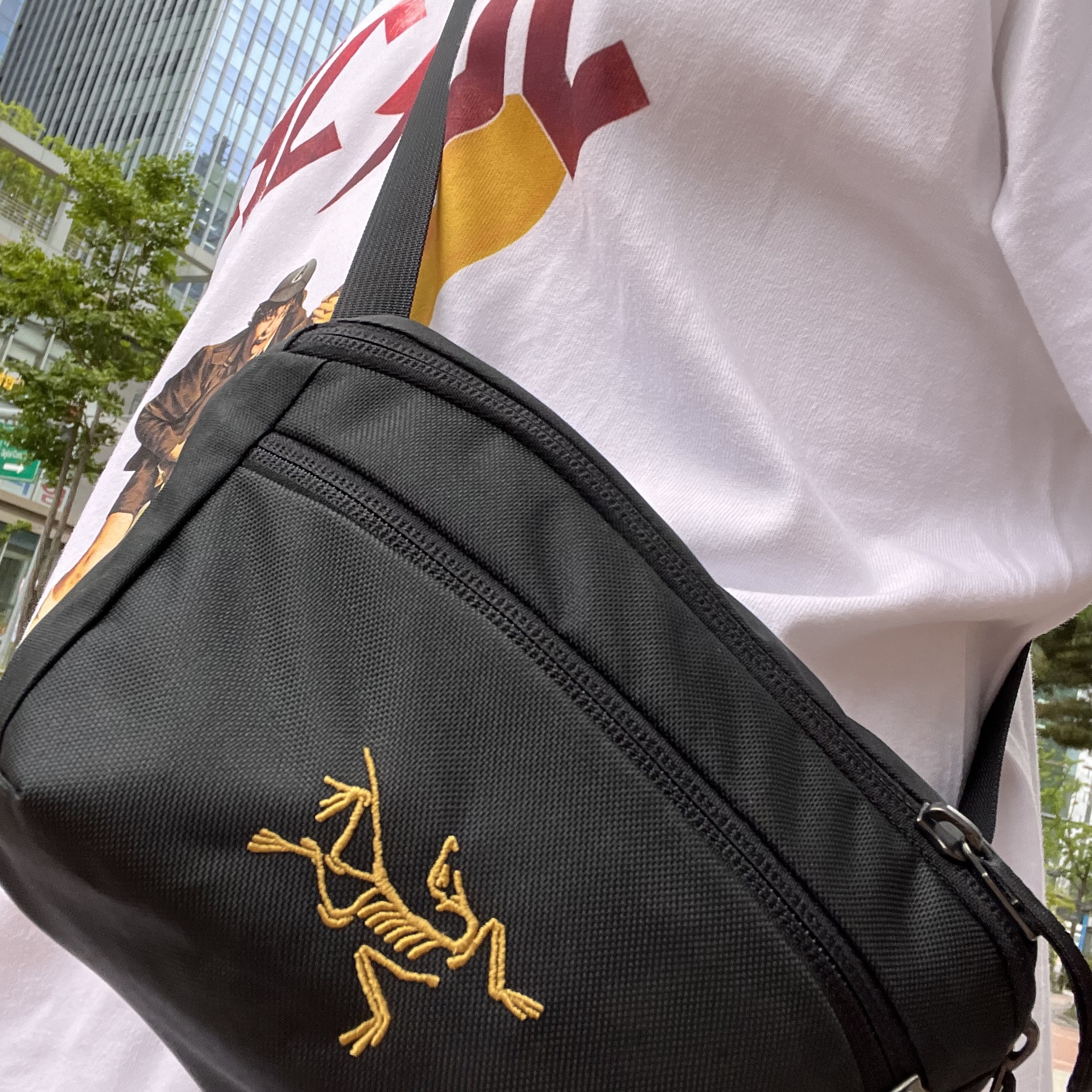 Arc'teryx Mantis 1 Waistpack Black 착용 스타일