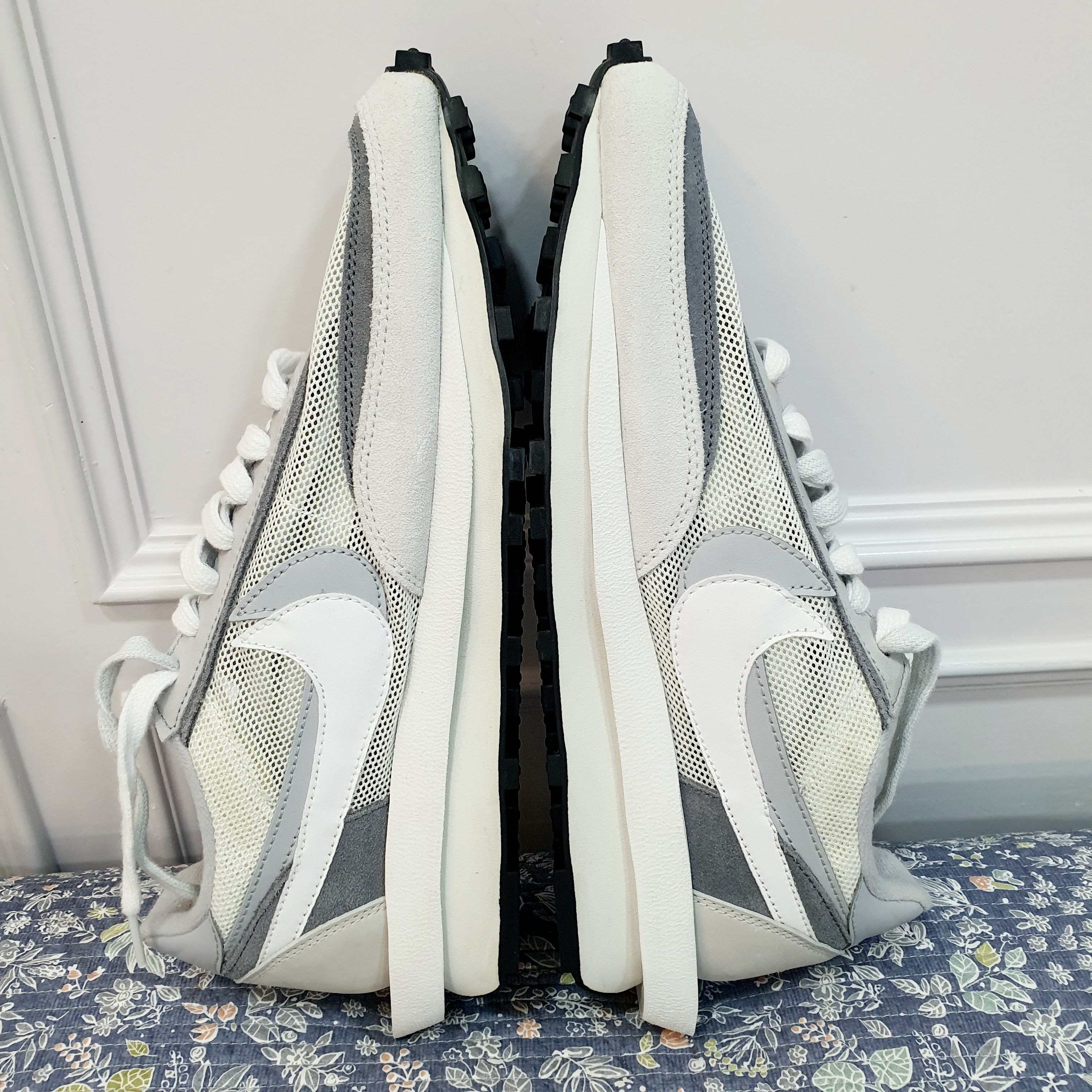 Nike x Sacai LDWaffle Summit White 착용 스타일