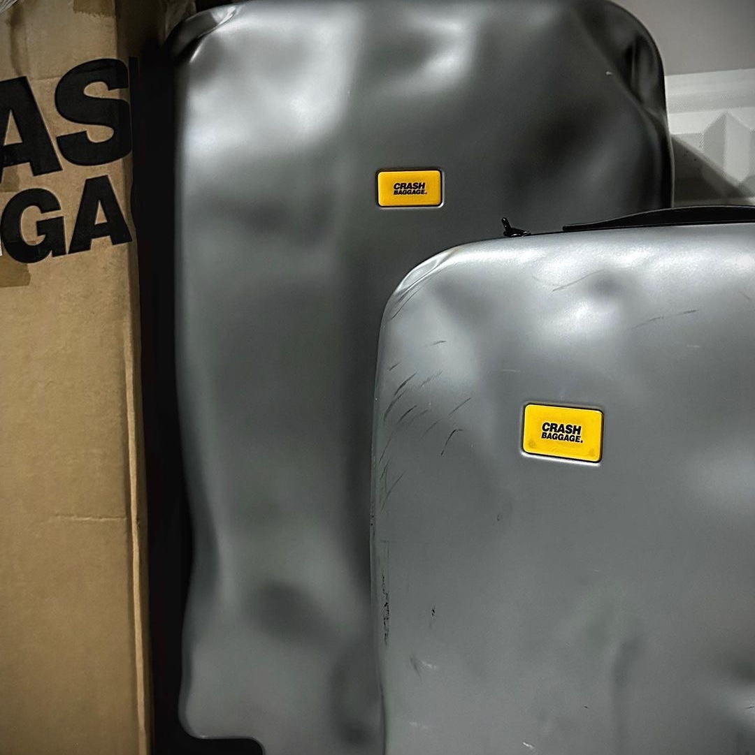 CRASH BAGGAGE Icon 21inch Silver 착용 스타일