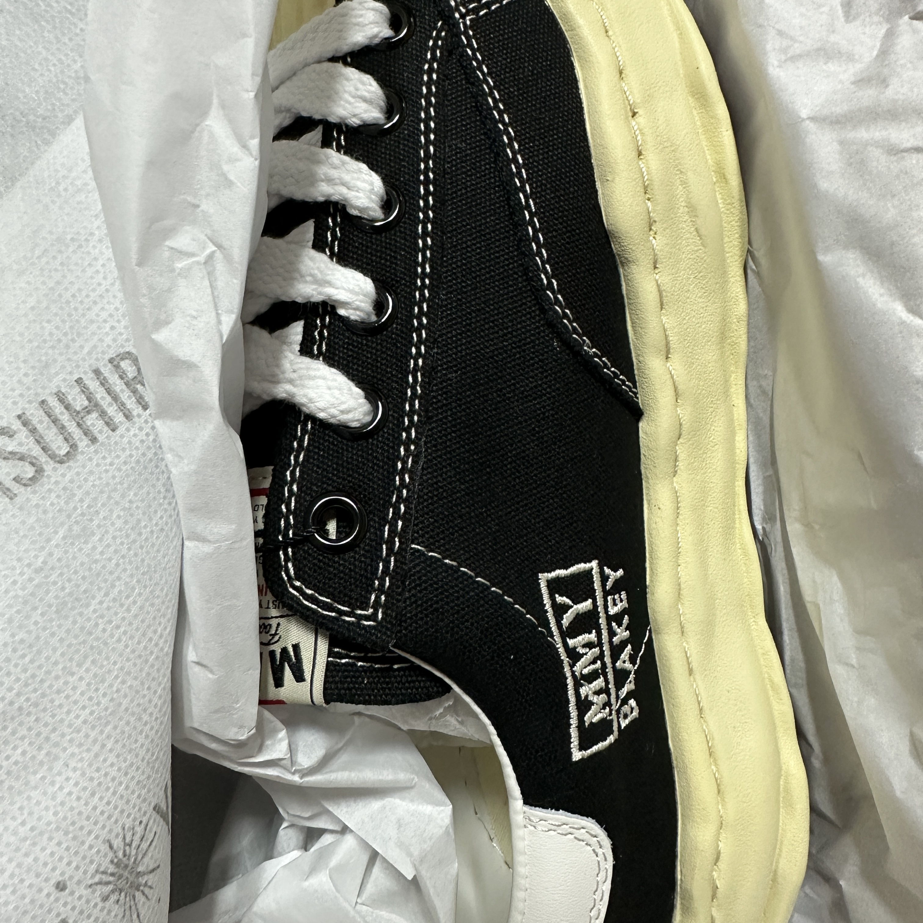 Maison Mihara Yasuhiro Blakey VL OG Sole Canvas Low-top Sneakers Black 착용 스타일