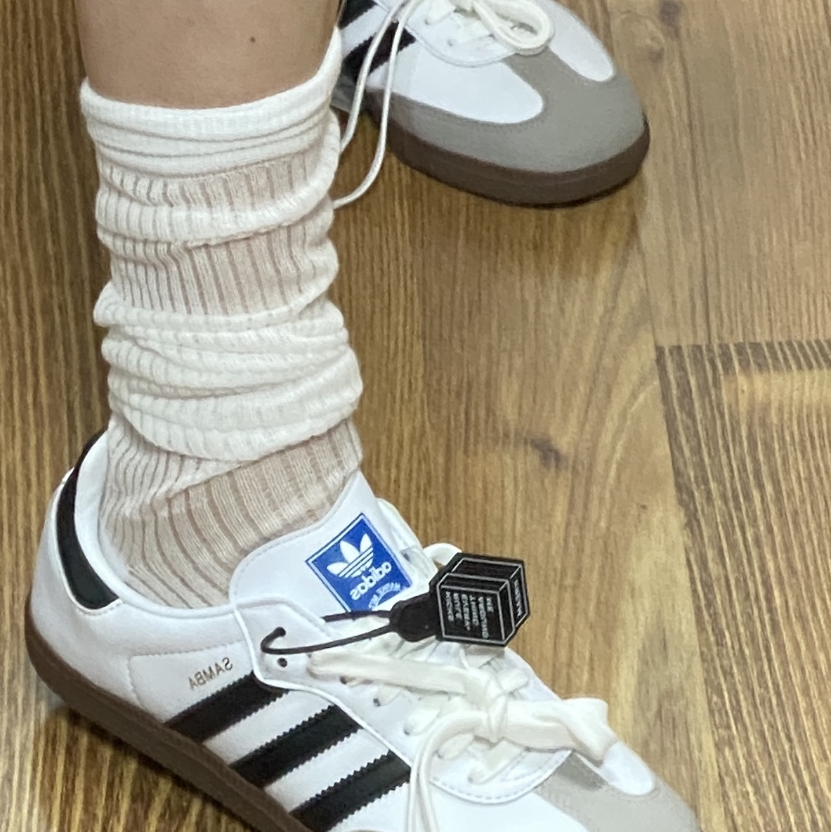Adidas Samba Vegan White Black 착용 스타일 - 1