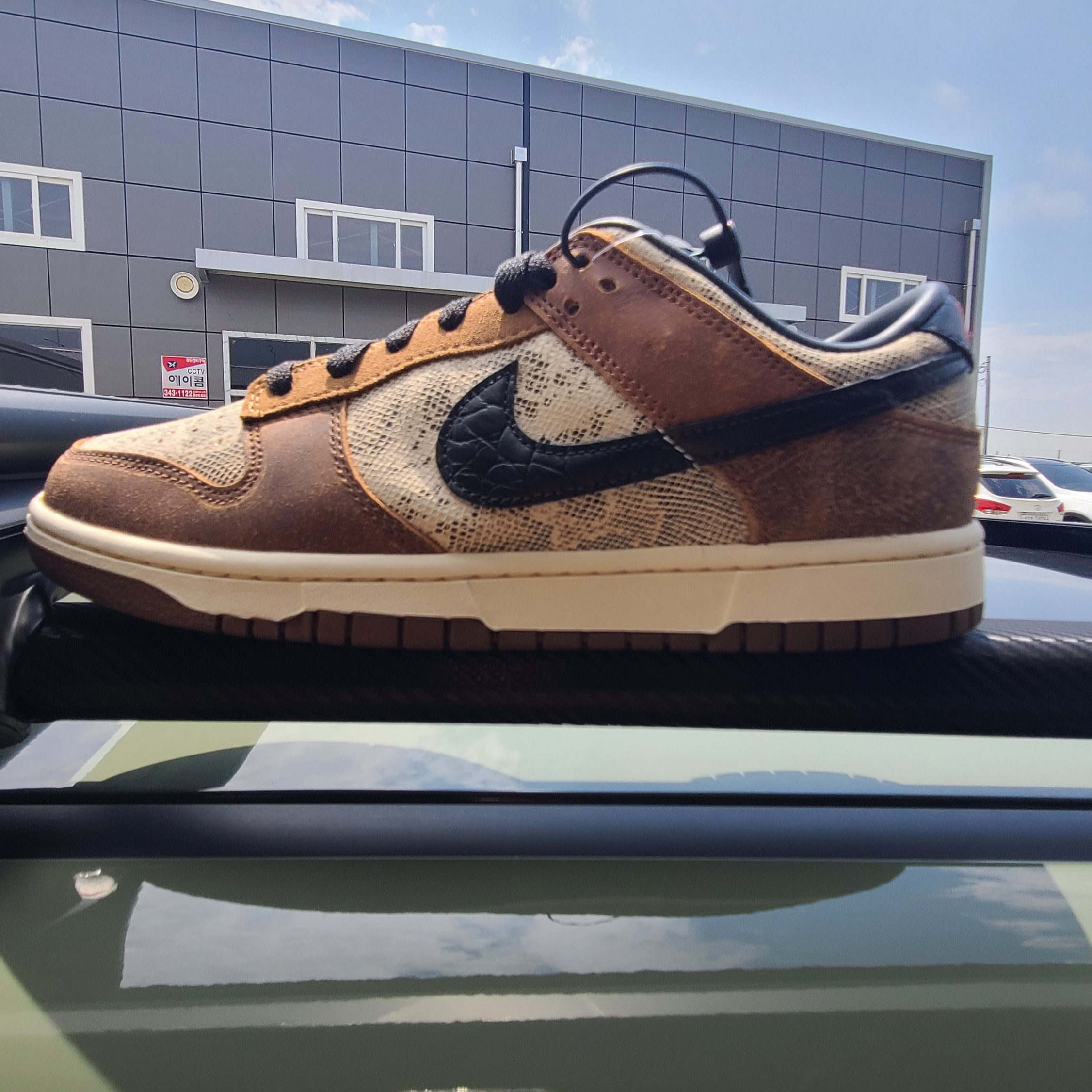 Nike Dunk Low PRM Head to Head 착용 스타일 - 1