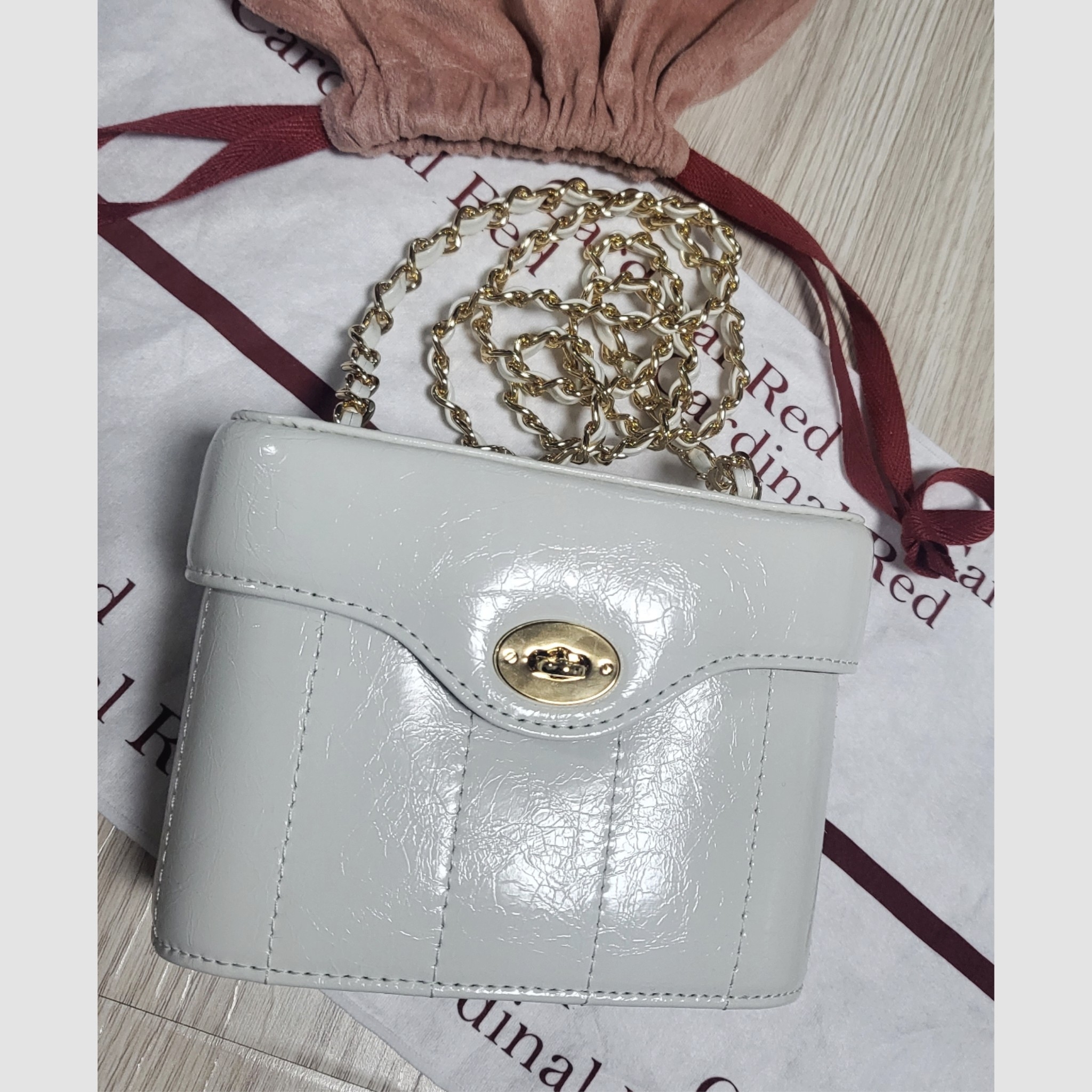 Cardinal Red Andy Bag White, Cardinal Red Andy Bag Pink 착용 스타일 - 2