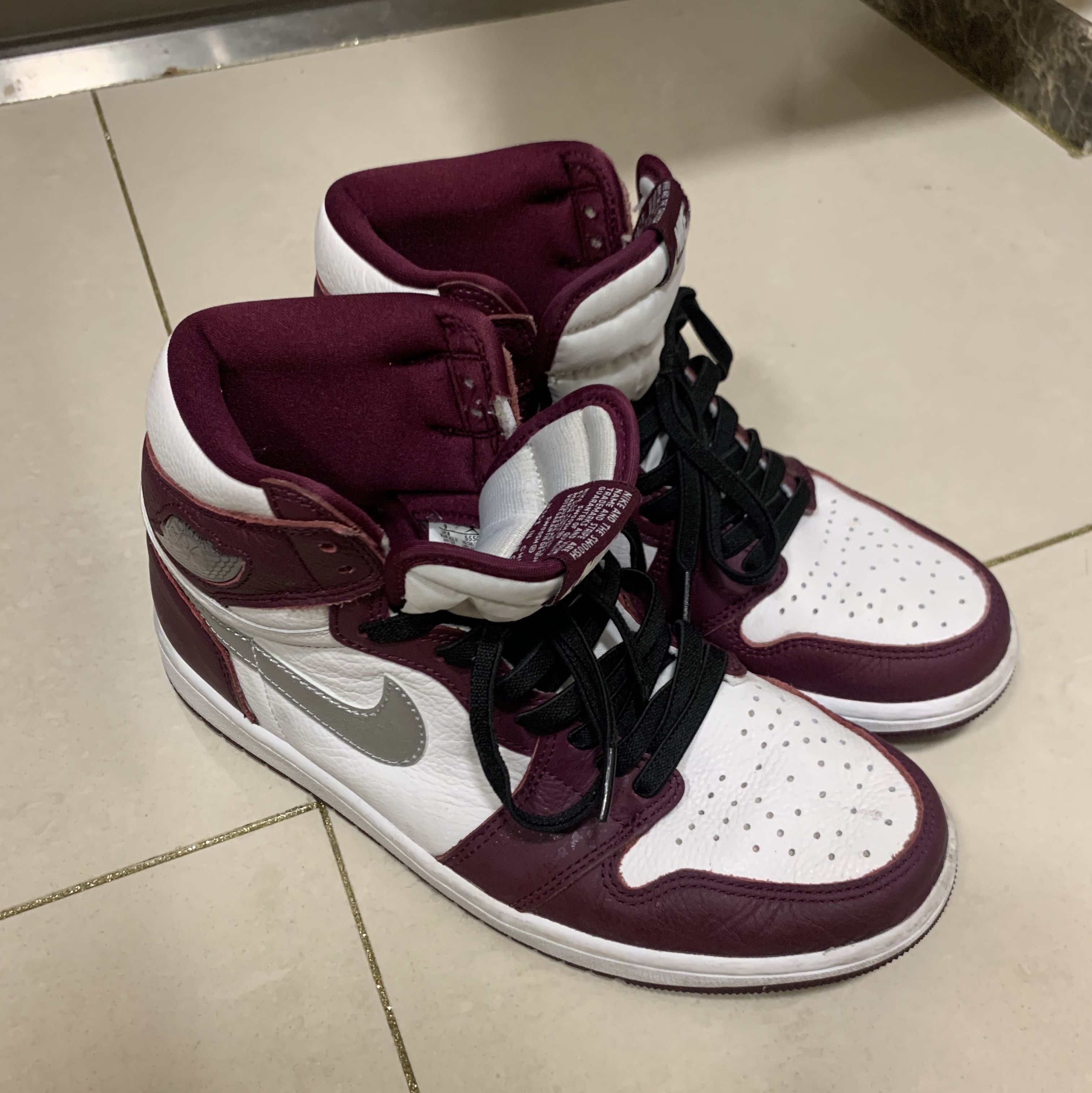 Jordan 1 Retro High OG Bordeaux 착용 스타일