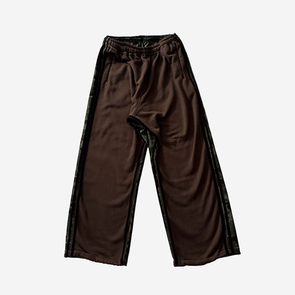 Ourpas23SS-064 [KREAM 단독] Ourpas 058 Track Pants Brown