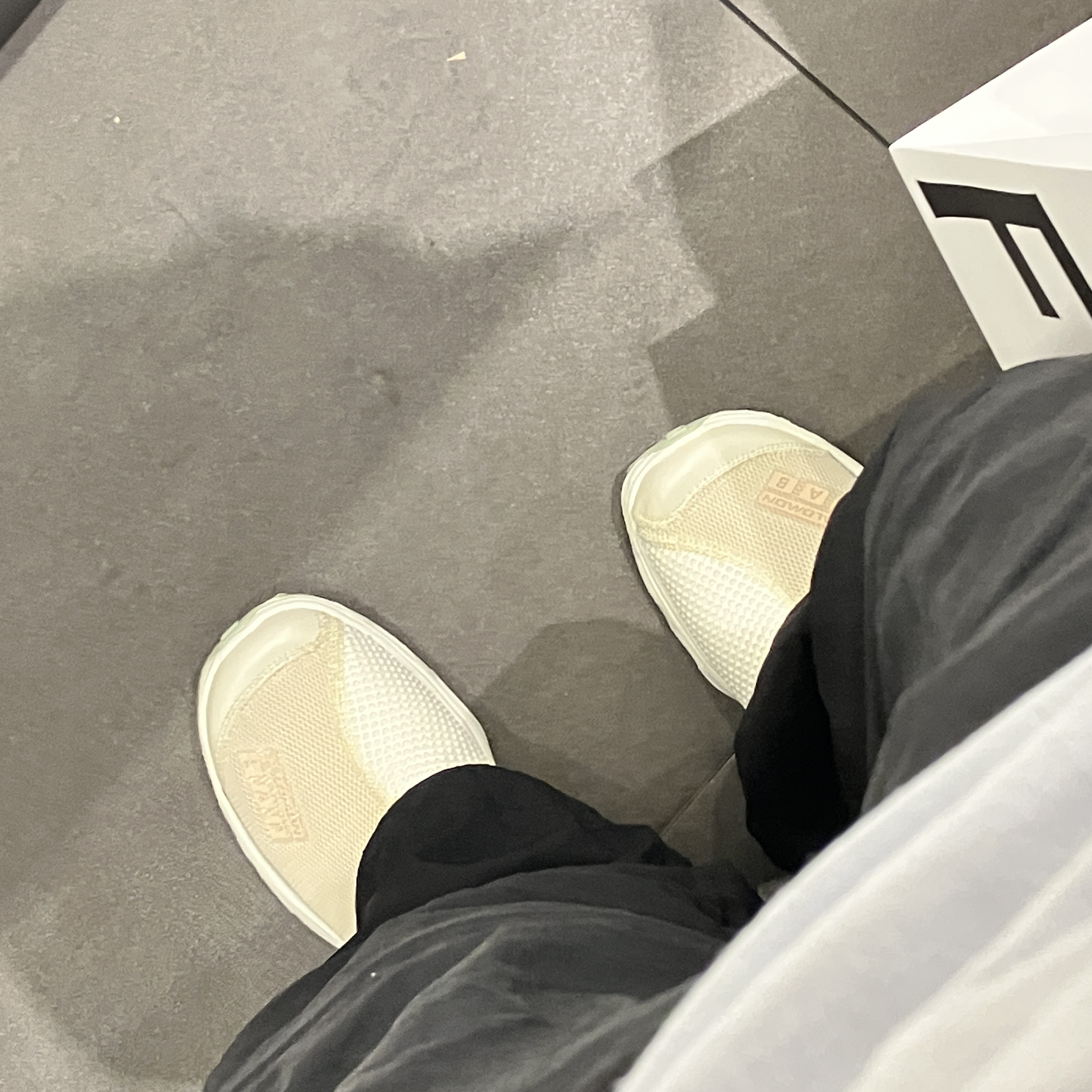 Salomon RX Moc Cottage Core Vanilla Ice Desert Sage 착용 스타일