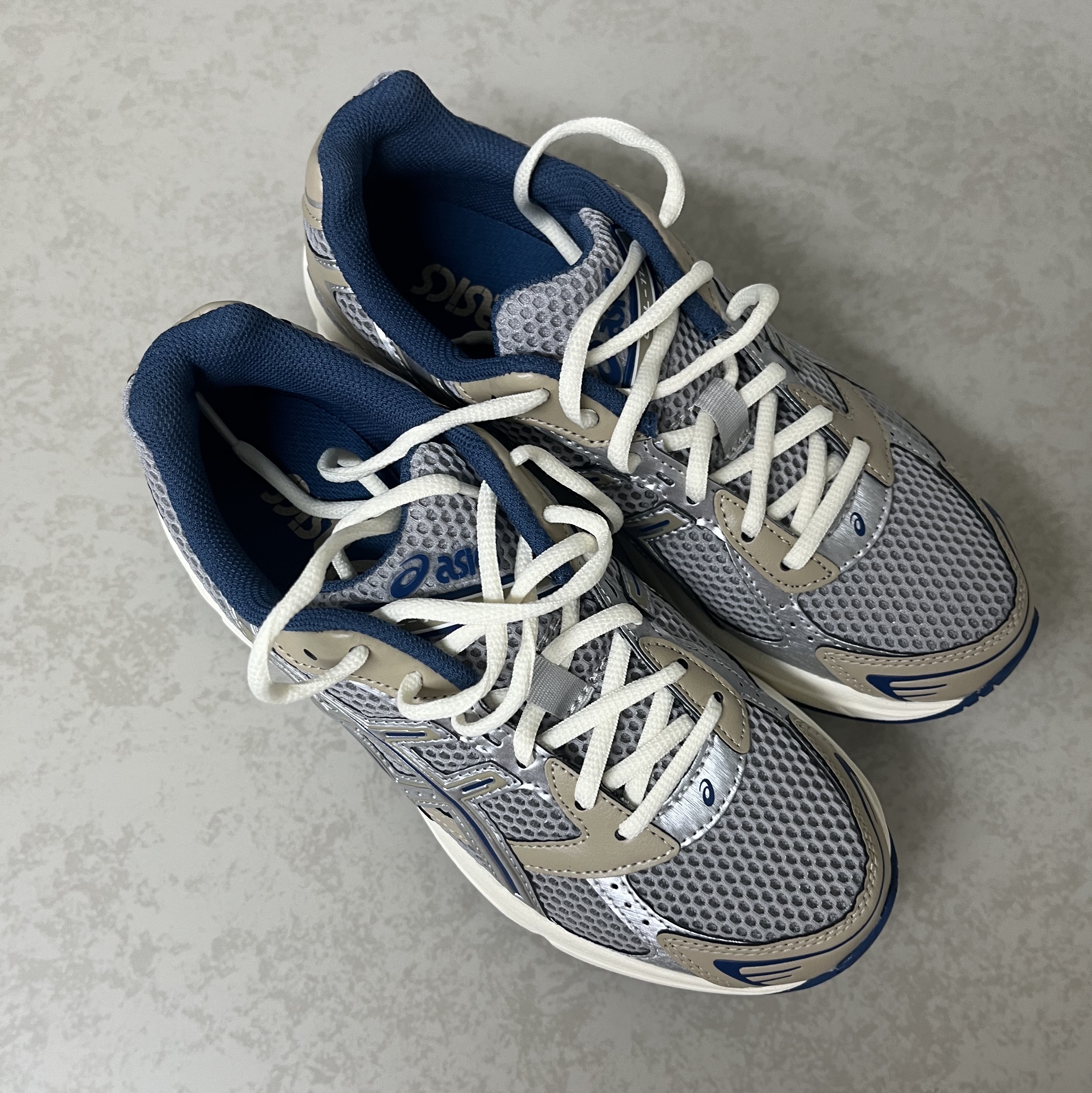 Asics Gel-1130 Oyster Grey Pure Silver 착용 스타일