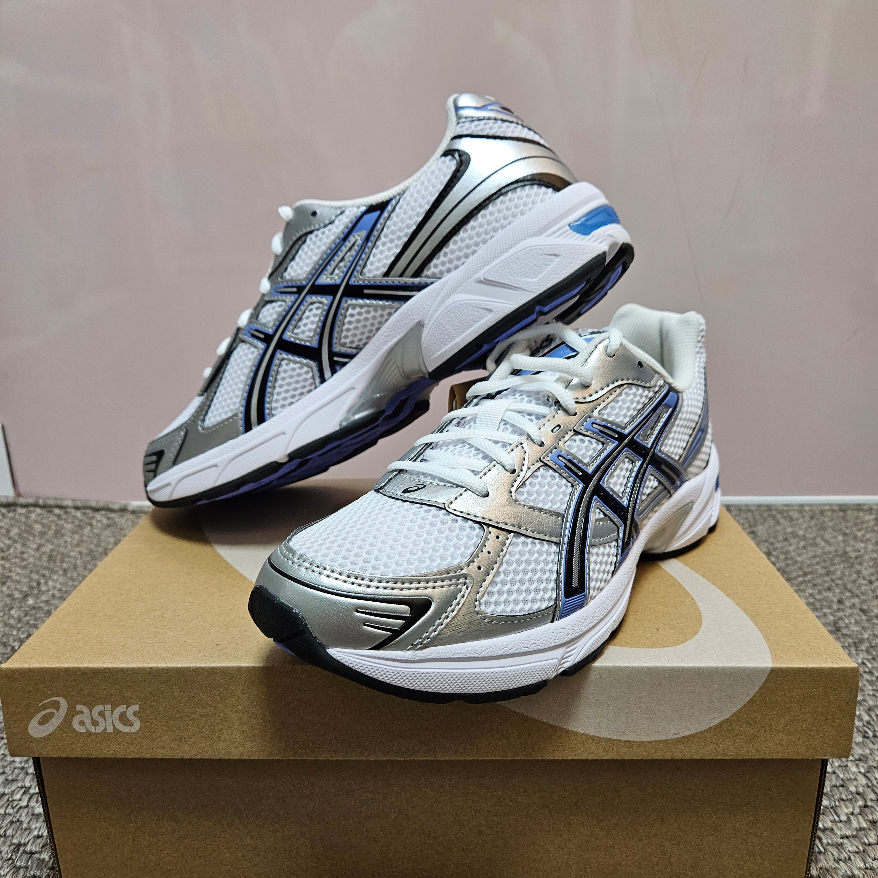 (W) Asics Gel-1130 White Periwinkle Blue 착용 스타일 - 2