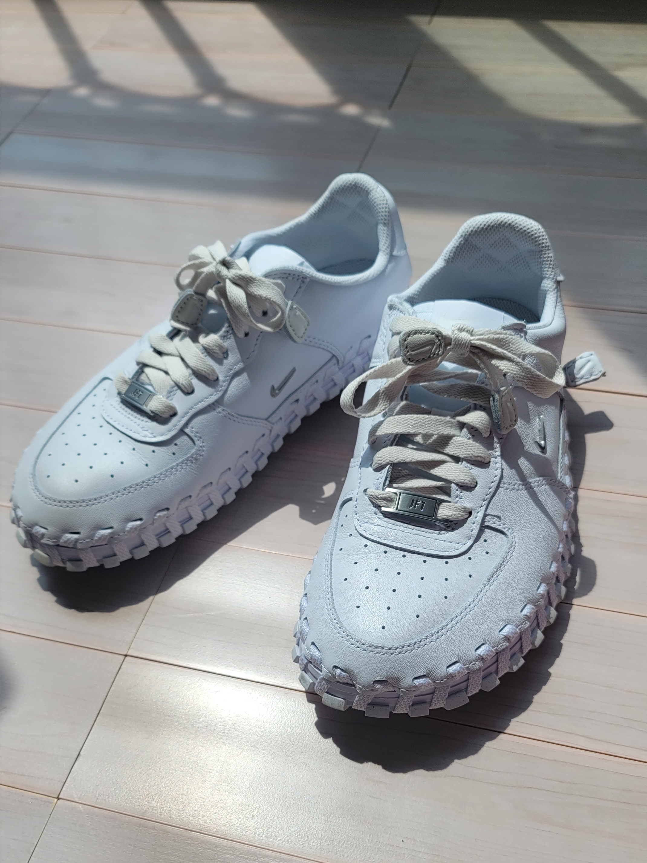 Nike x Jacquemus J Force 1 Low LX SP White 착용 스타일 - 1