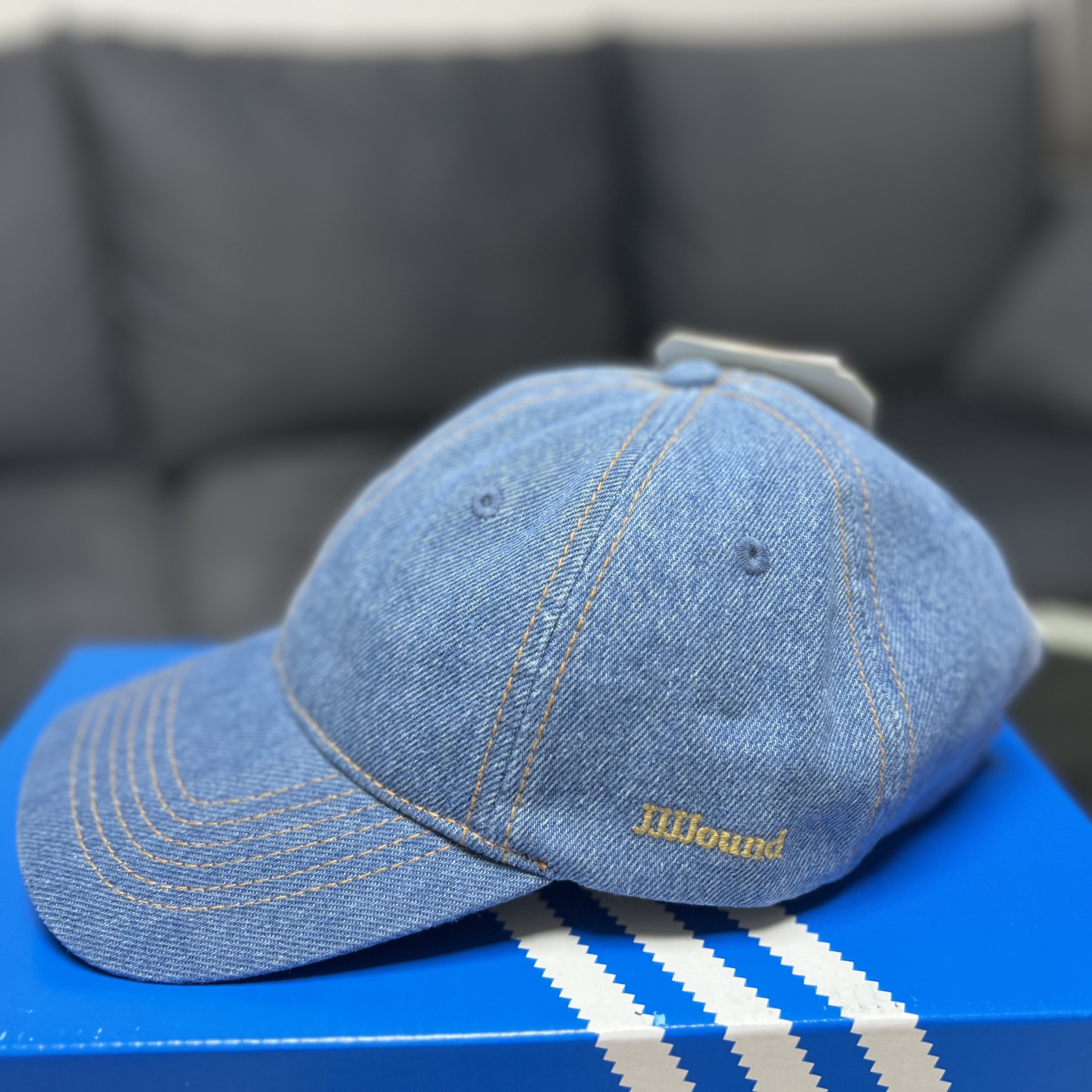 Levi's x JJJJound 6 Panel Denim Cap Blue 착용 스타일 - 1