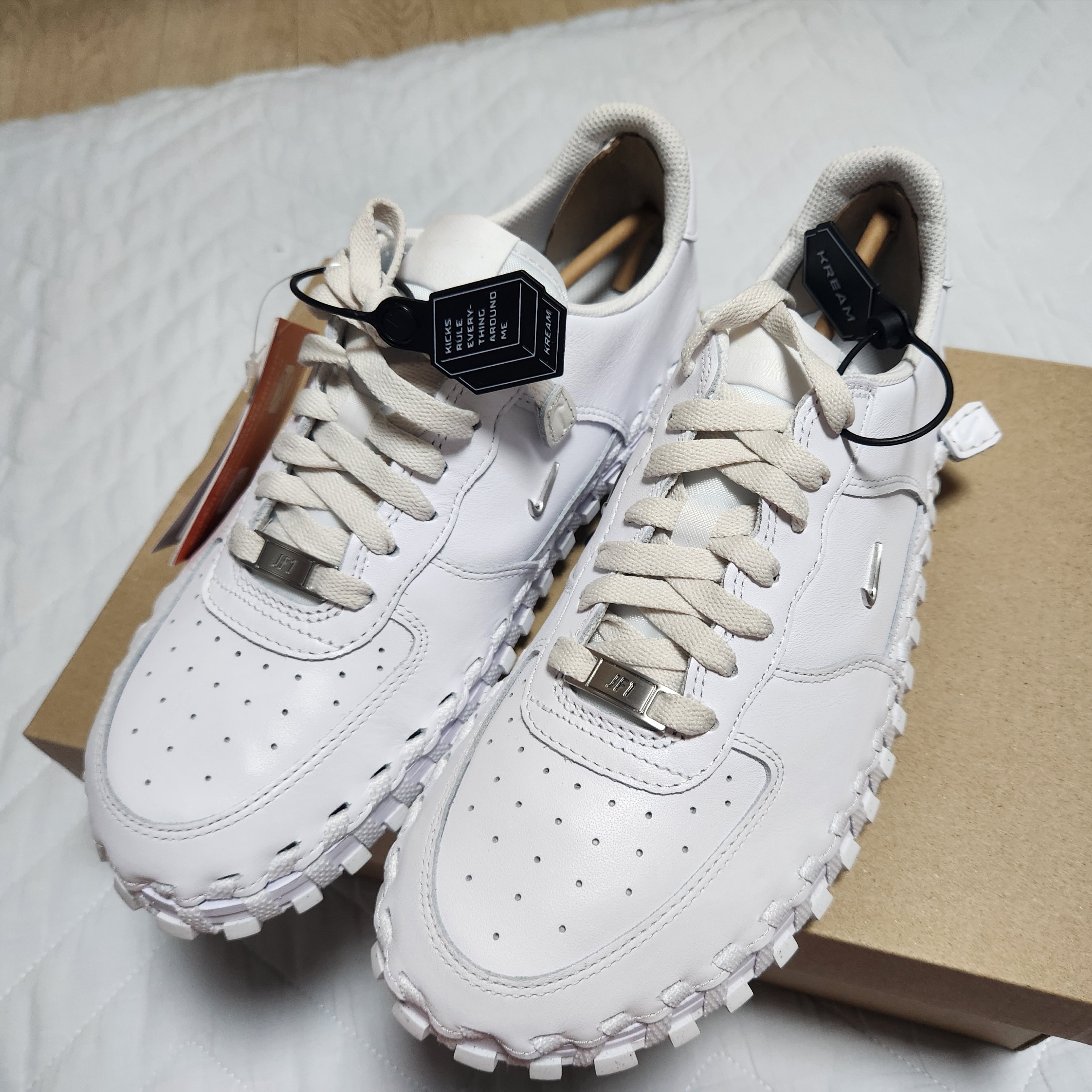 Nike x Jacquemus J Force 1 Low LX SP White 착용 스타일 - 1