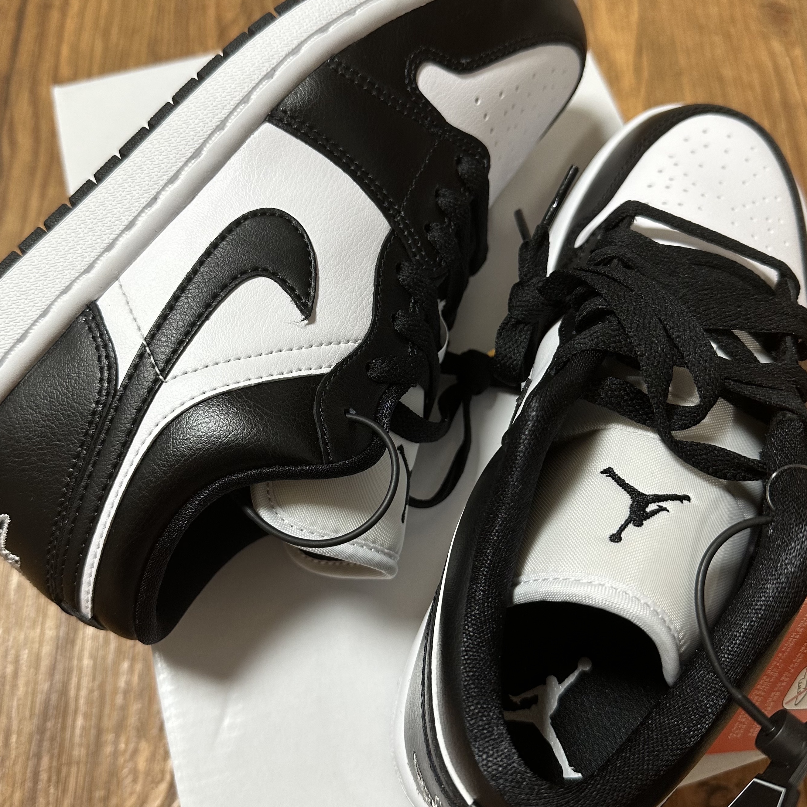 (W) Jordan 1 Low Black and White 착용 스타일