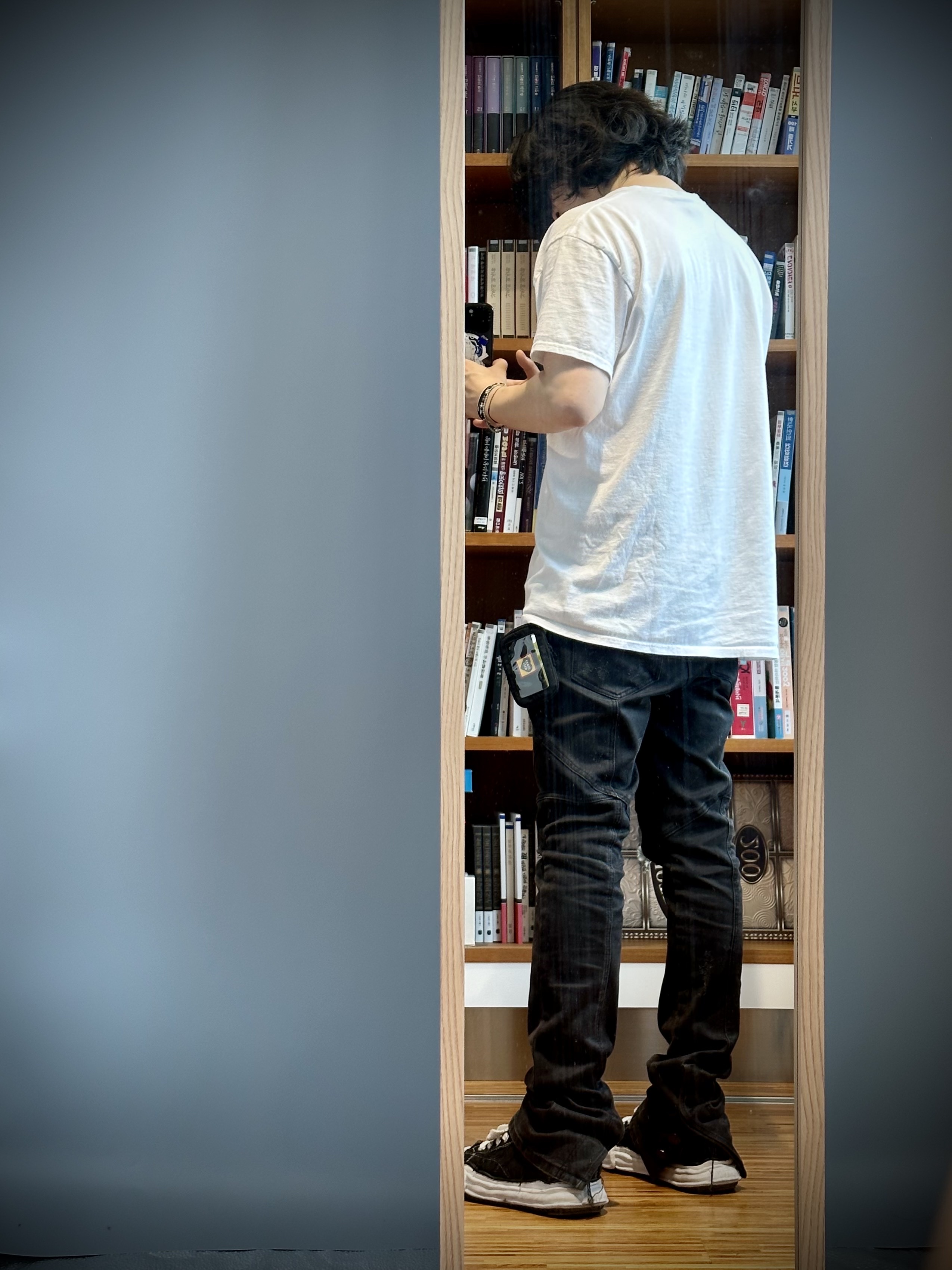 Maison Mihara Yasuhiro Peterson OG Sole Canvas Low Sneakers Black, Human Made Military Card Case Black 착용 스타일 - 4