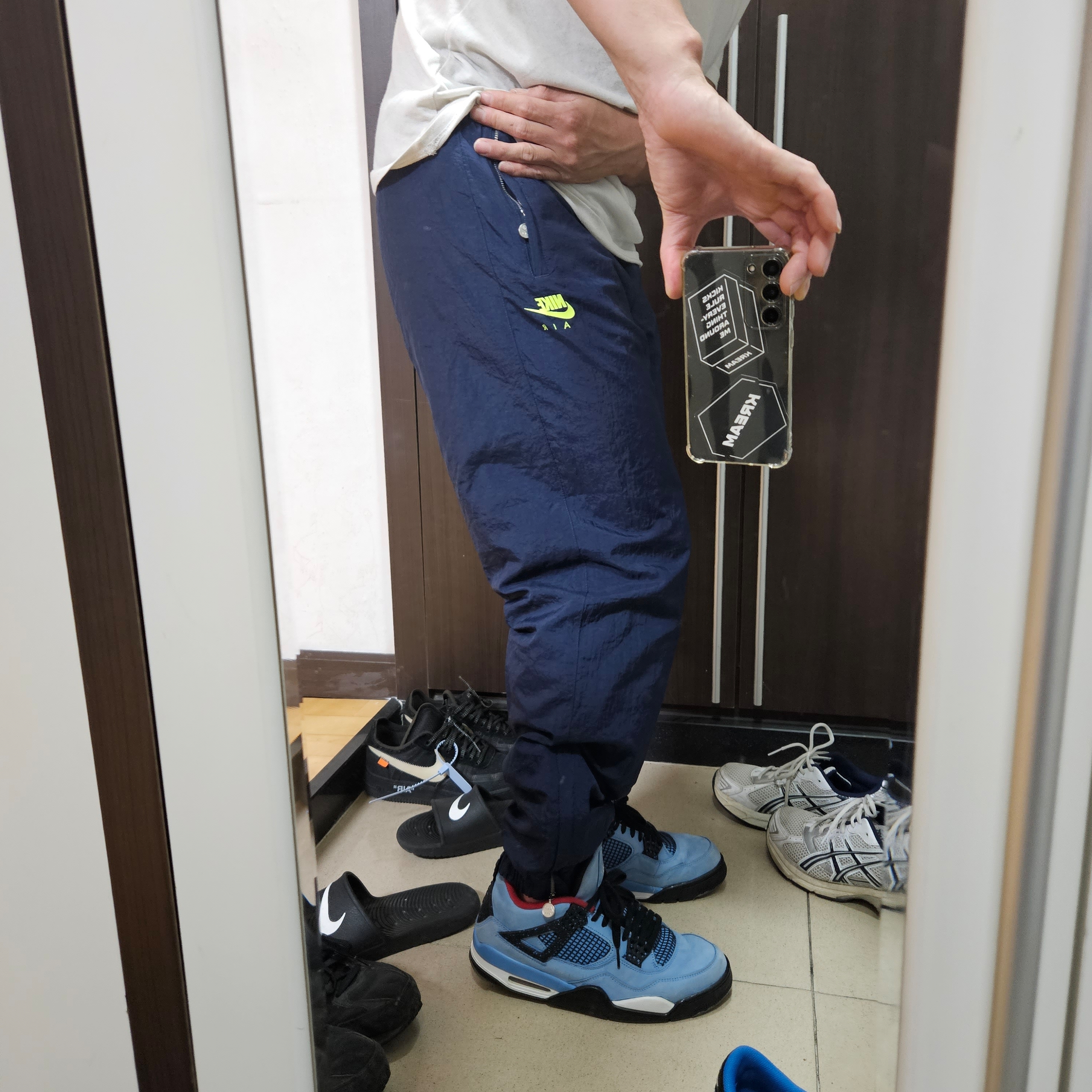 Nike x Kim Jones Track Pants Navy - US/EU, Jordan 4 x Travis Scott Retro Cactus Jack 착용 스타일