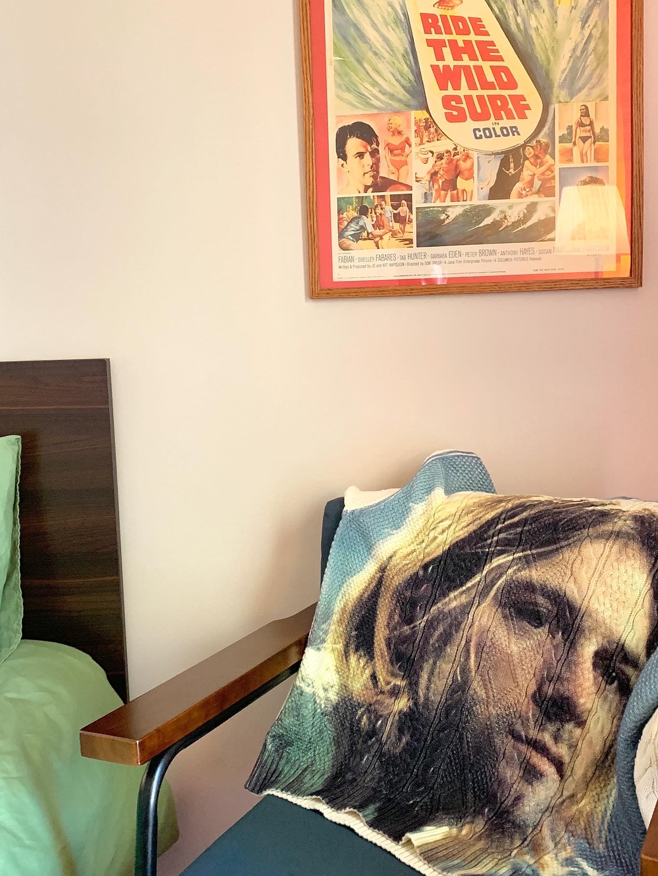 Supreme Kurt Cobain Sweater White - 23SS 착용 스타일 - 3
