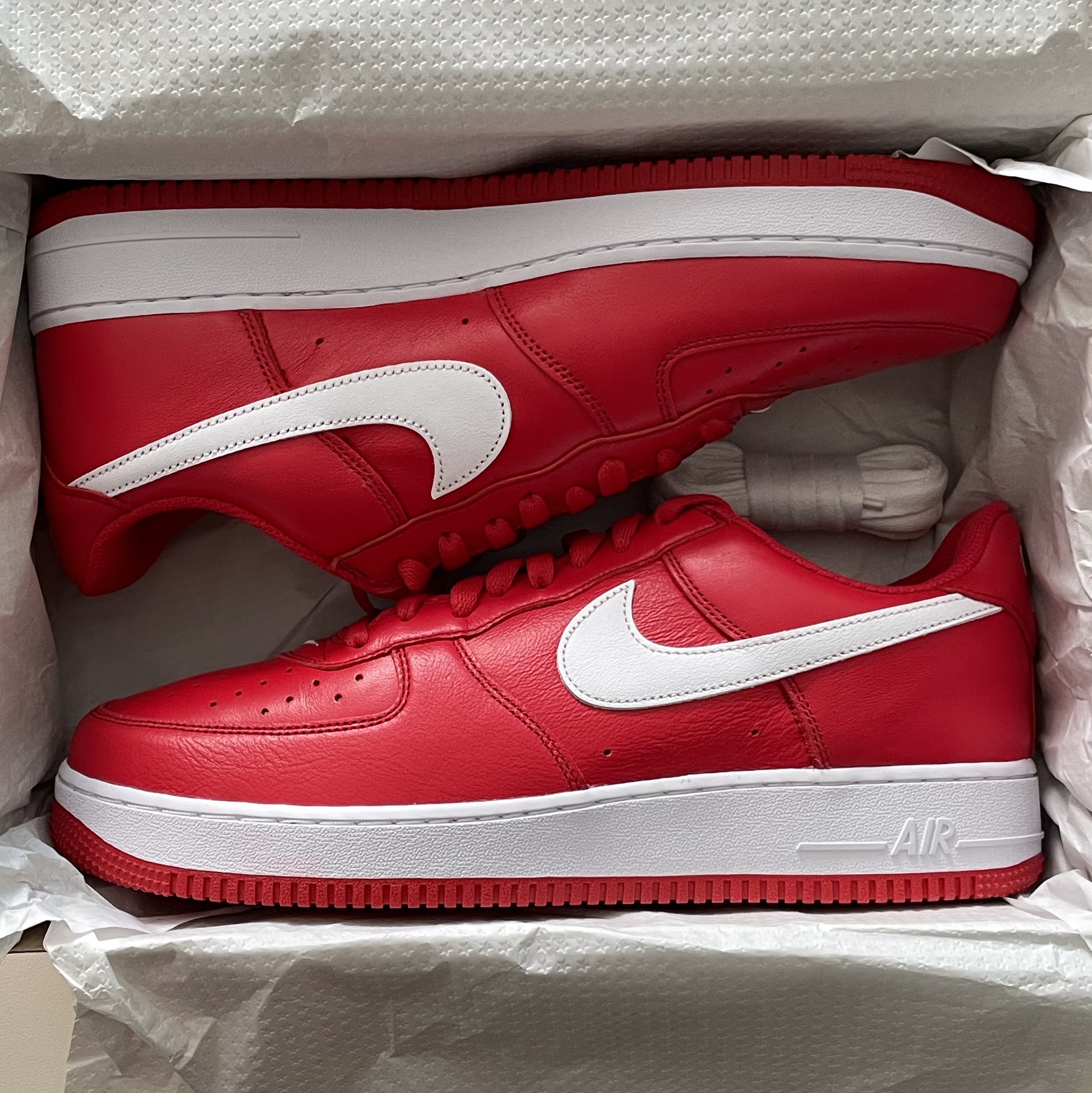 Nike Air Force 1 Low Retro Color of the Month University Red 착용 스타일 - 4