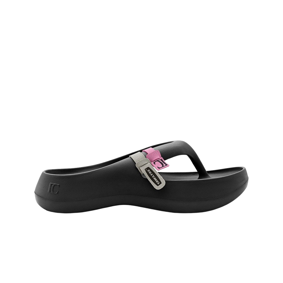 토앤토 x 로우 클래식 플랫폼 플립 플랍 블랙(Taw&Toe x Low Classic Platform Flip Flop Black)