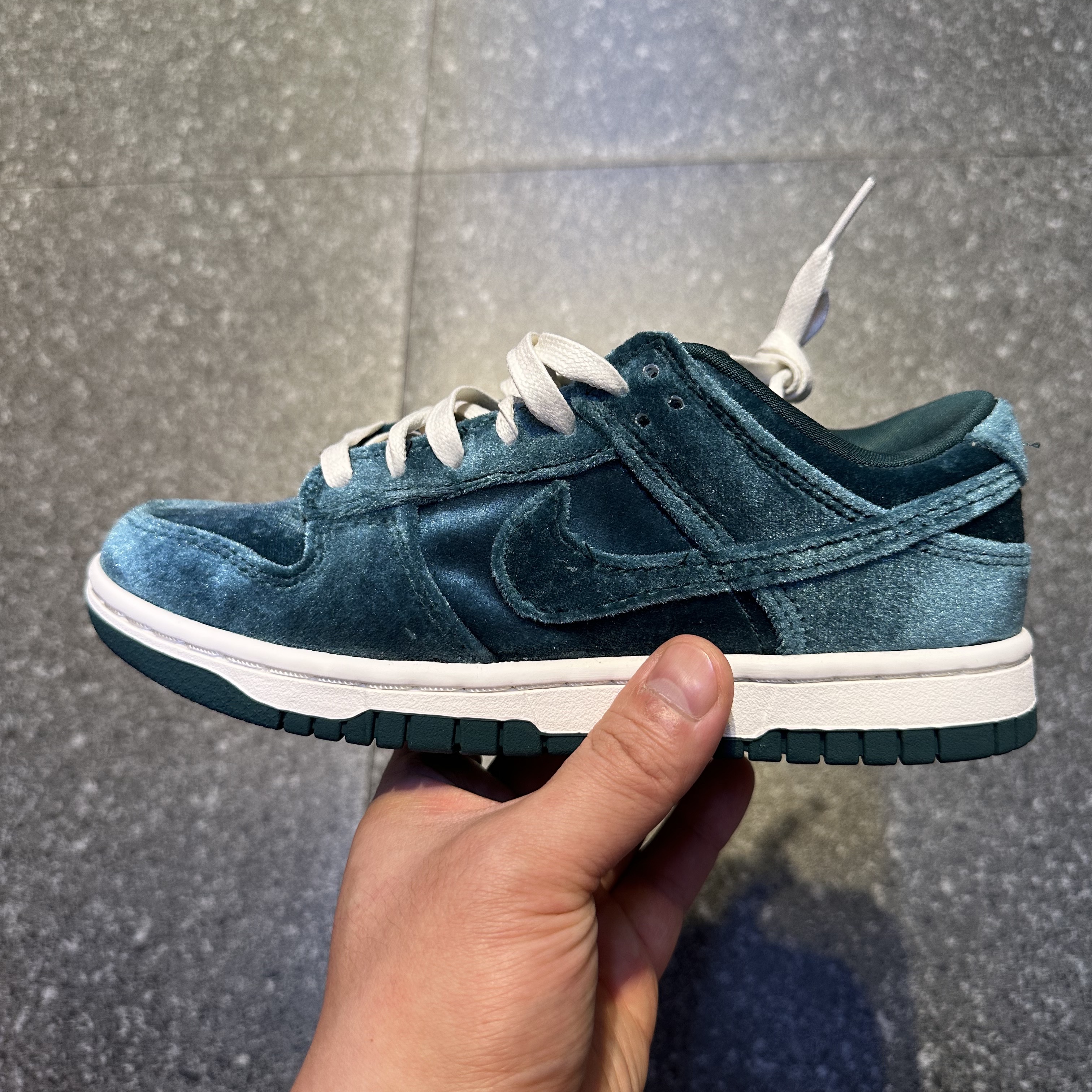 (W) Nike Dunk Low Atomic Teal 착용 스타일