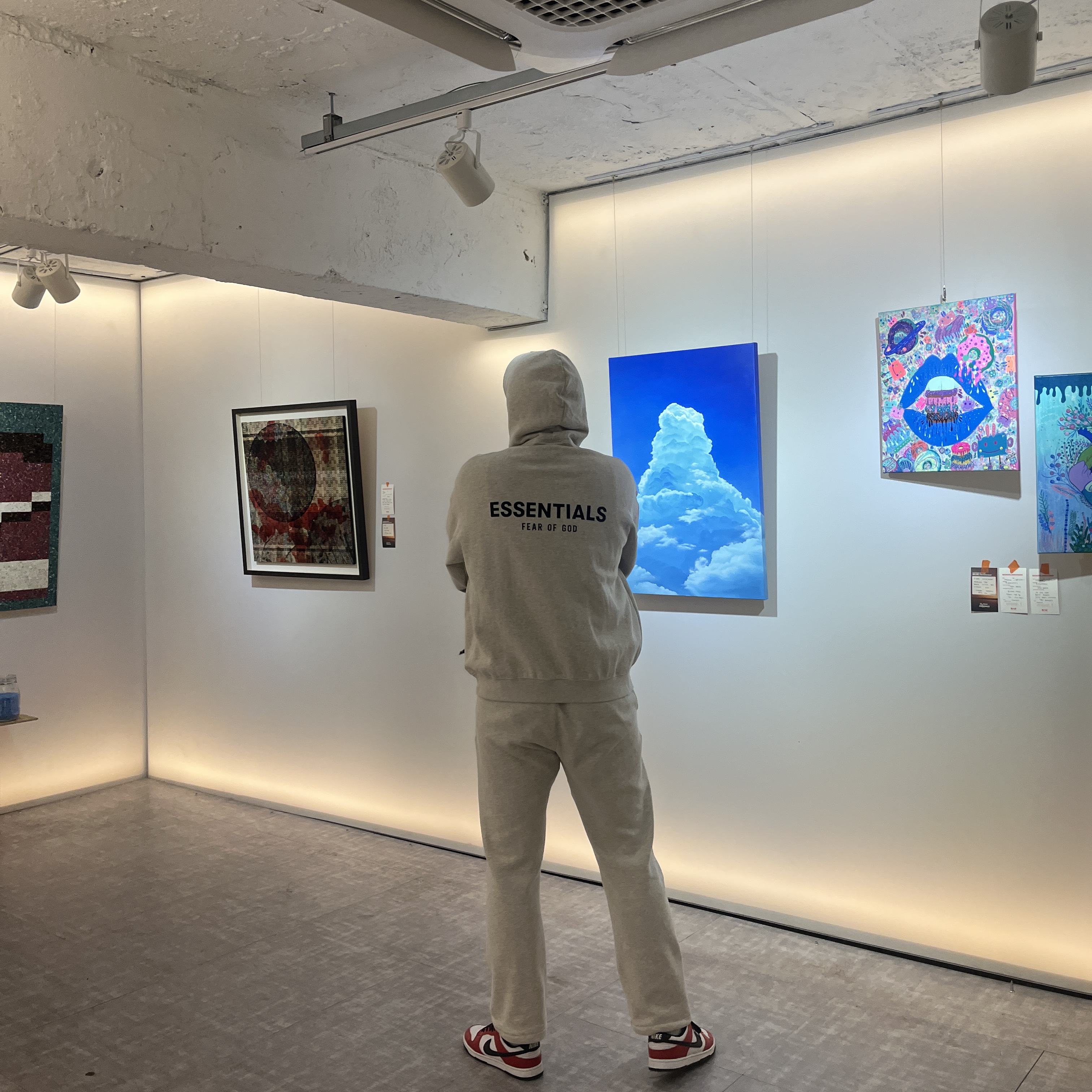 Essentials The Core Collection Hoodie Light Oatmeal, Essentials The Core Collection Relaxed Sweatpants Light Oatmeal 착용 스타일