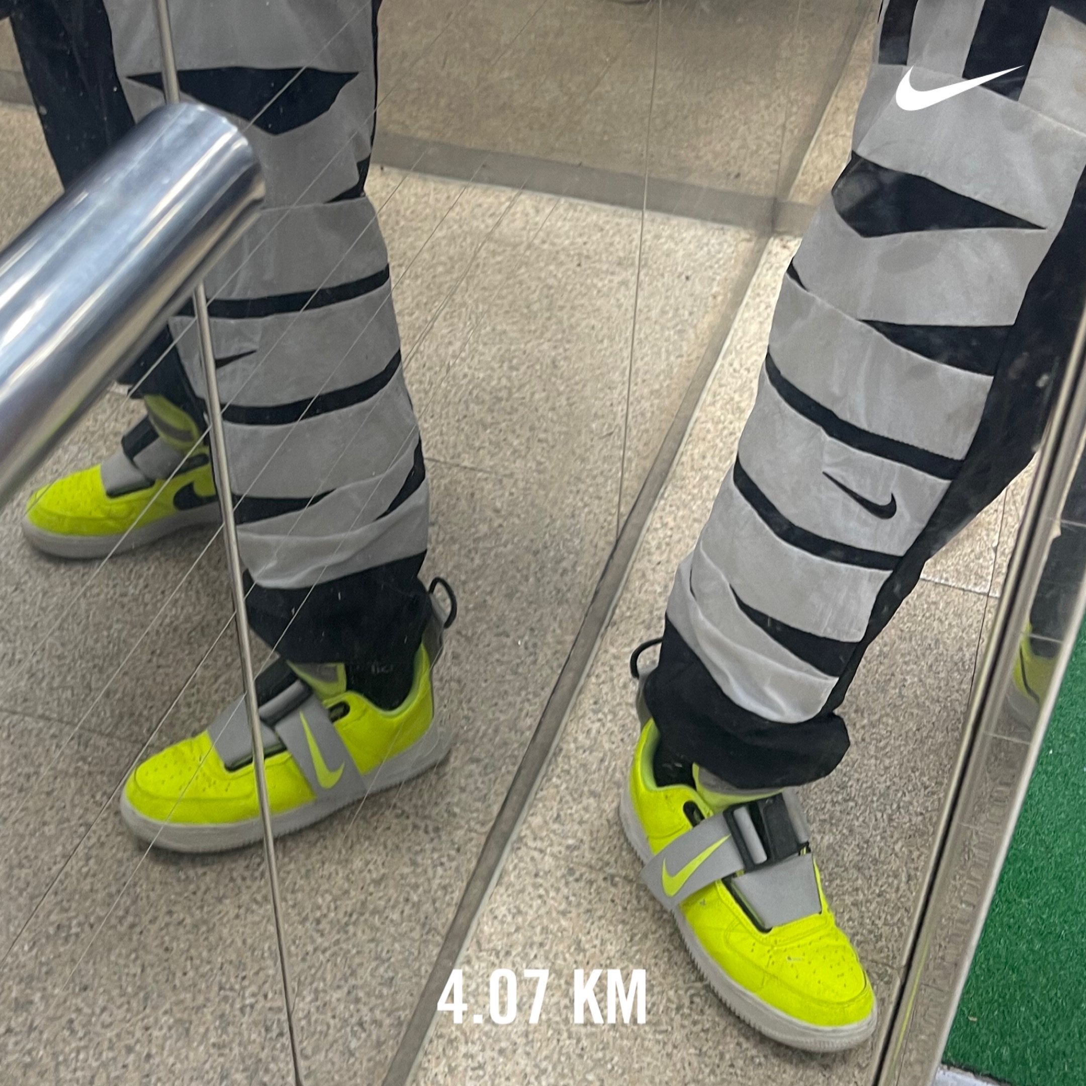 Nike Air Force 1 Utility Volt 착용 스타일