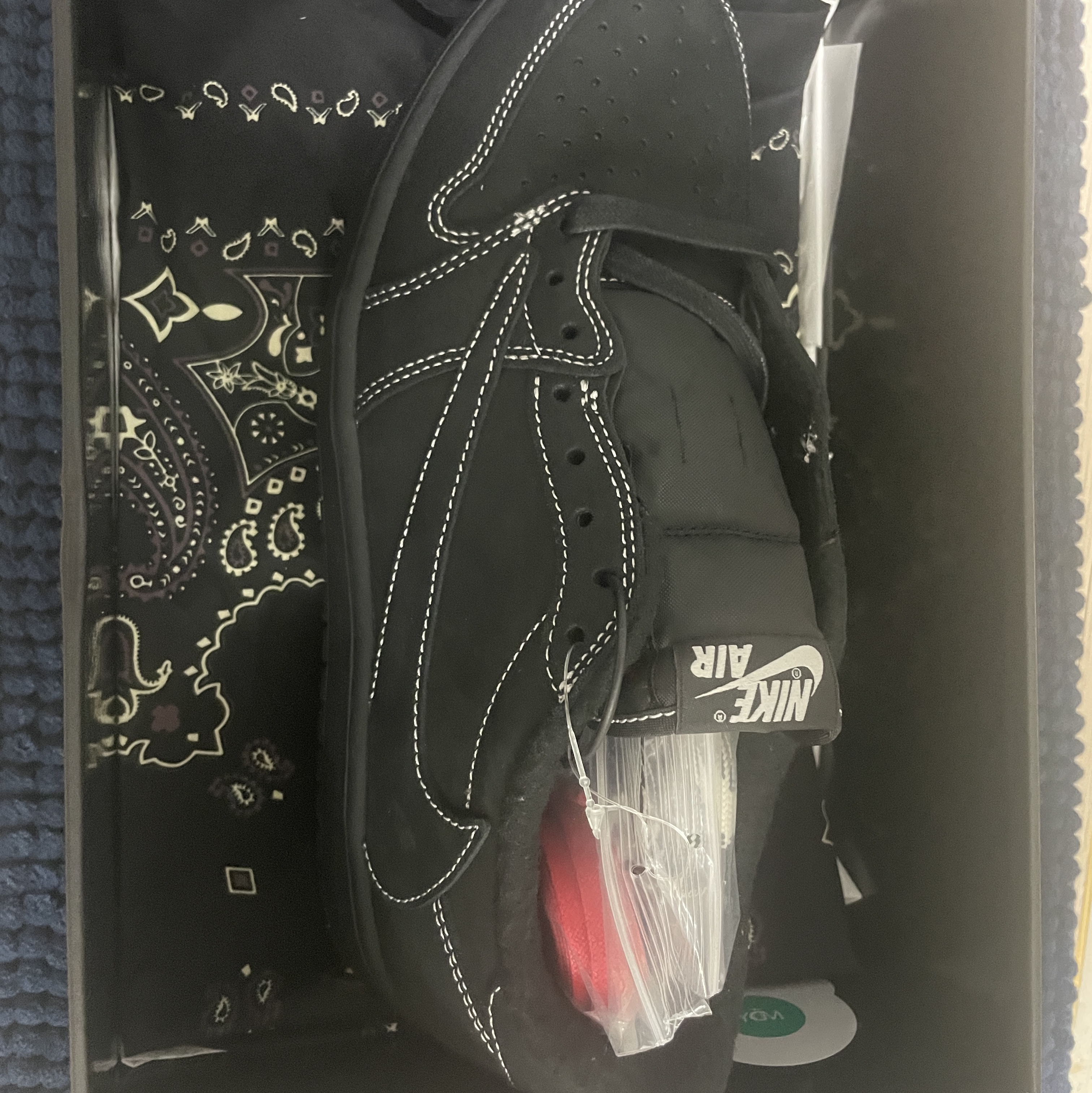 Jordan 1 x Travis Scott Retro Low OG SP Black Phantom 착용 스타일